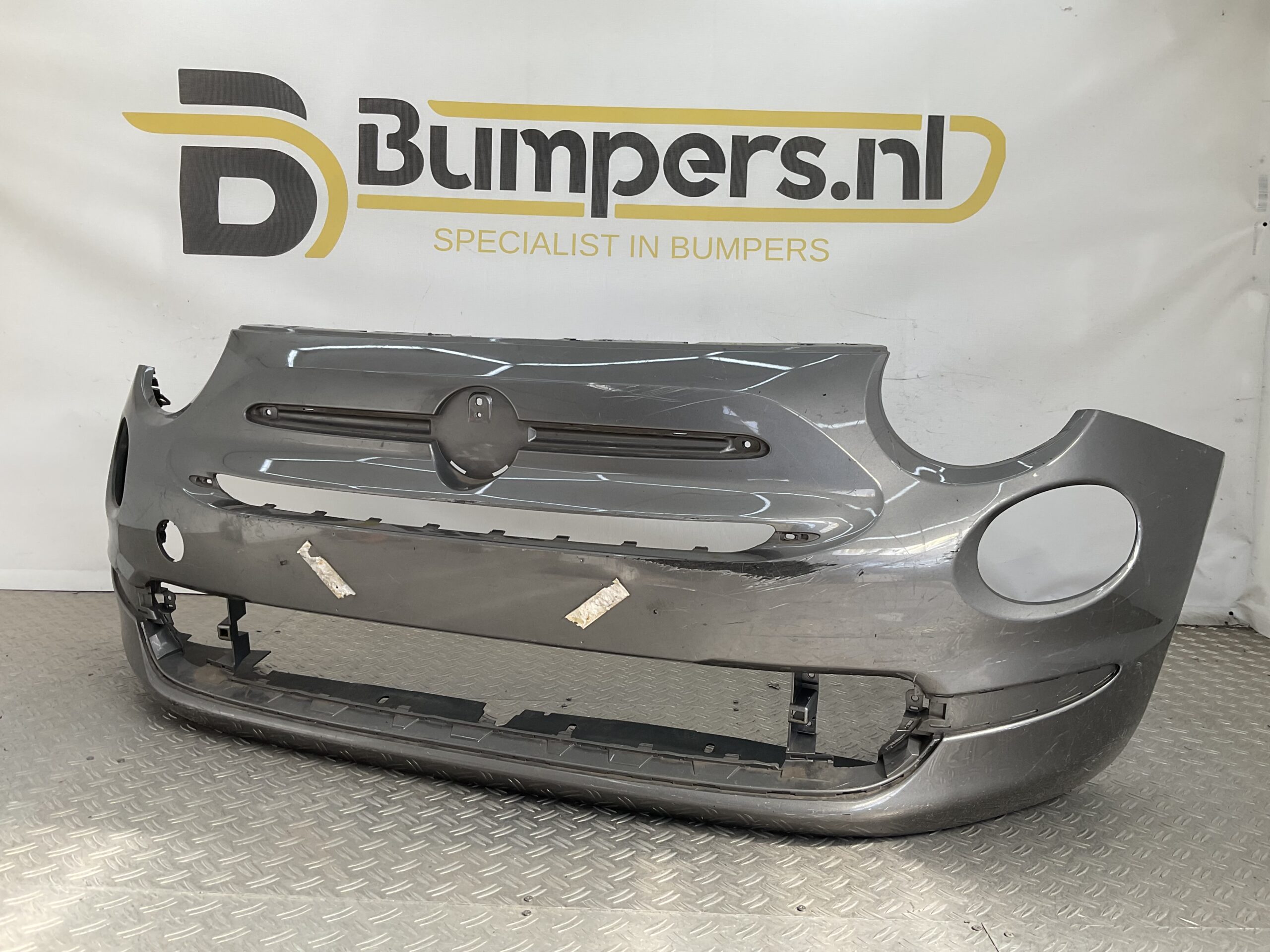 Bumper Fiat 500 Lounge Facelift 16-23 735619491 Voorbumper B8-22847