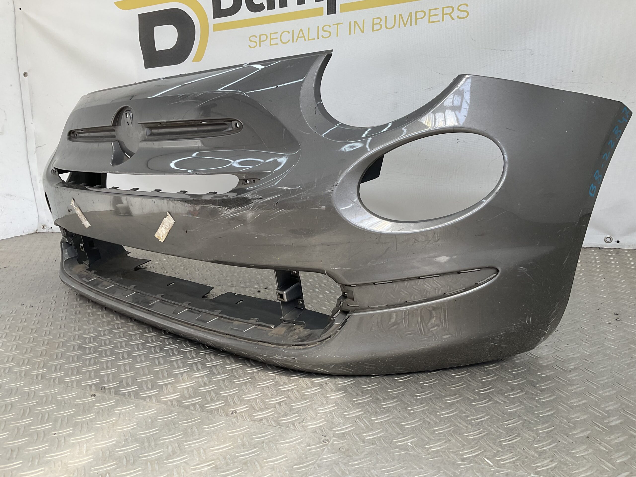 Bumper Fiat 500 Lounge Facelift 16-23 735619491 Voorbumper B8-22847