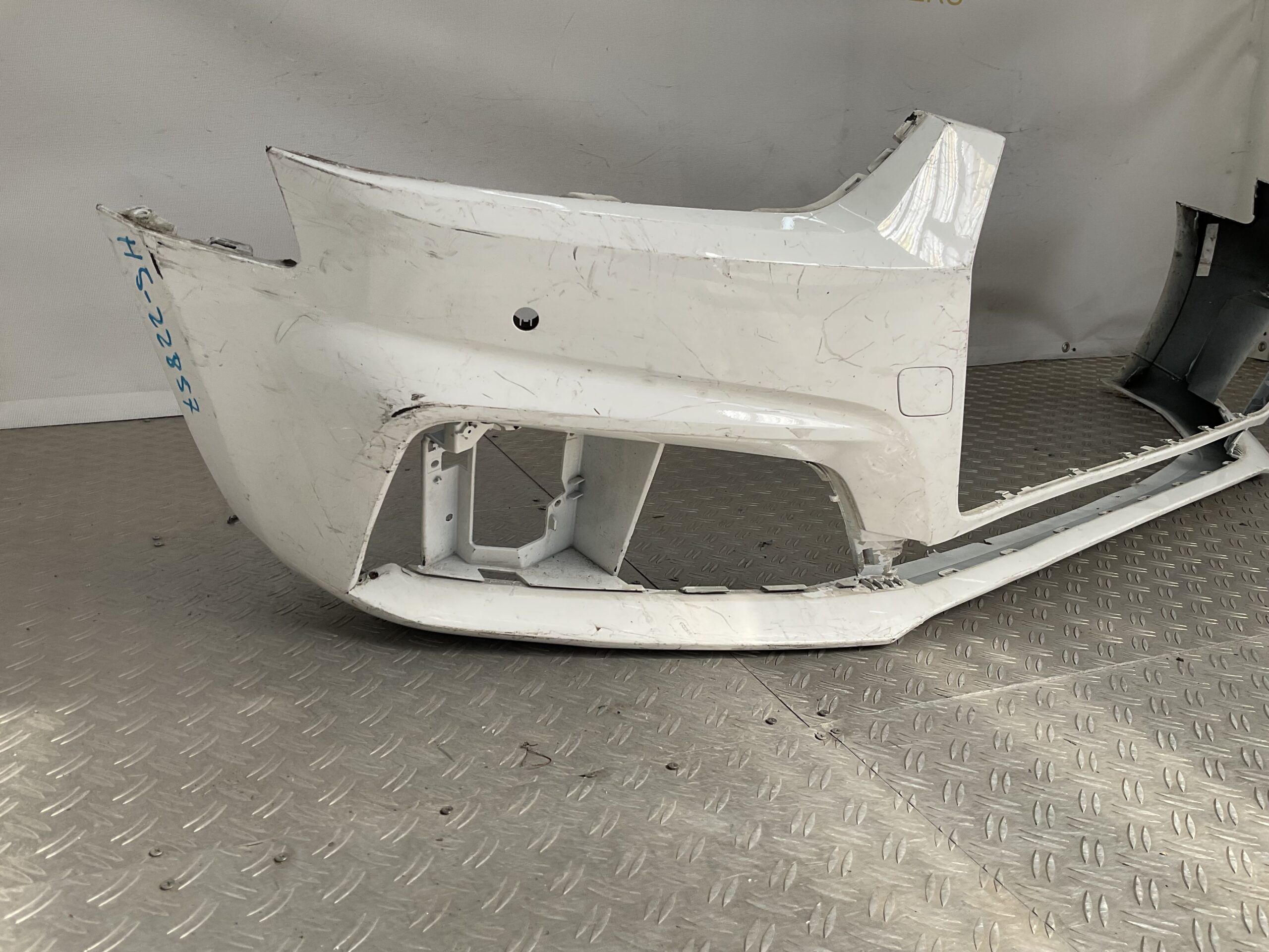Bumper Audi A5 2025 8W6807437FL Voorbumper H5-22857