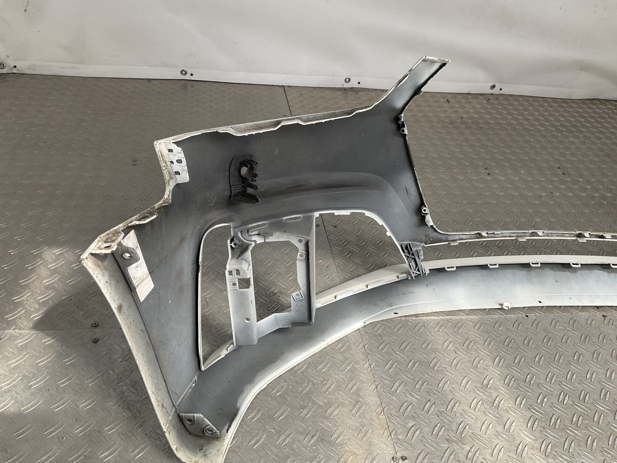 Bumper Audi A5 2025 8W6807437FL Voorbumper H5-22857