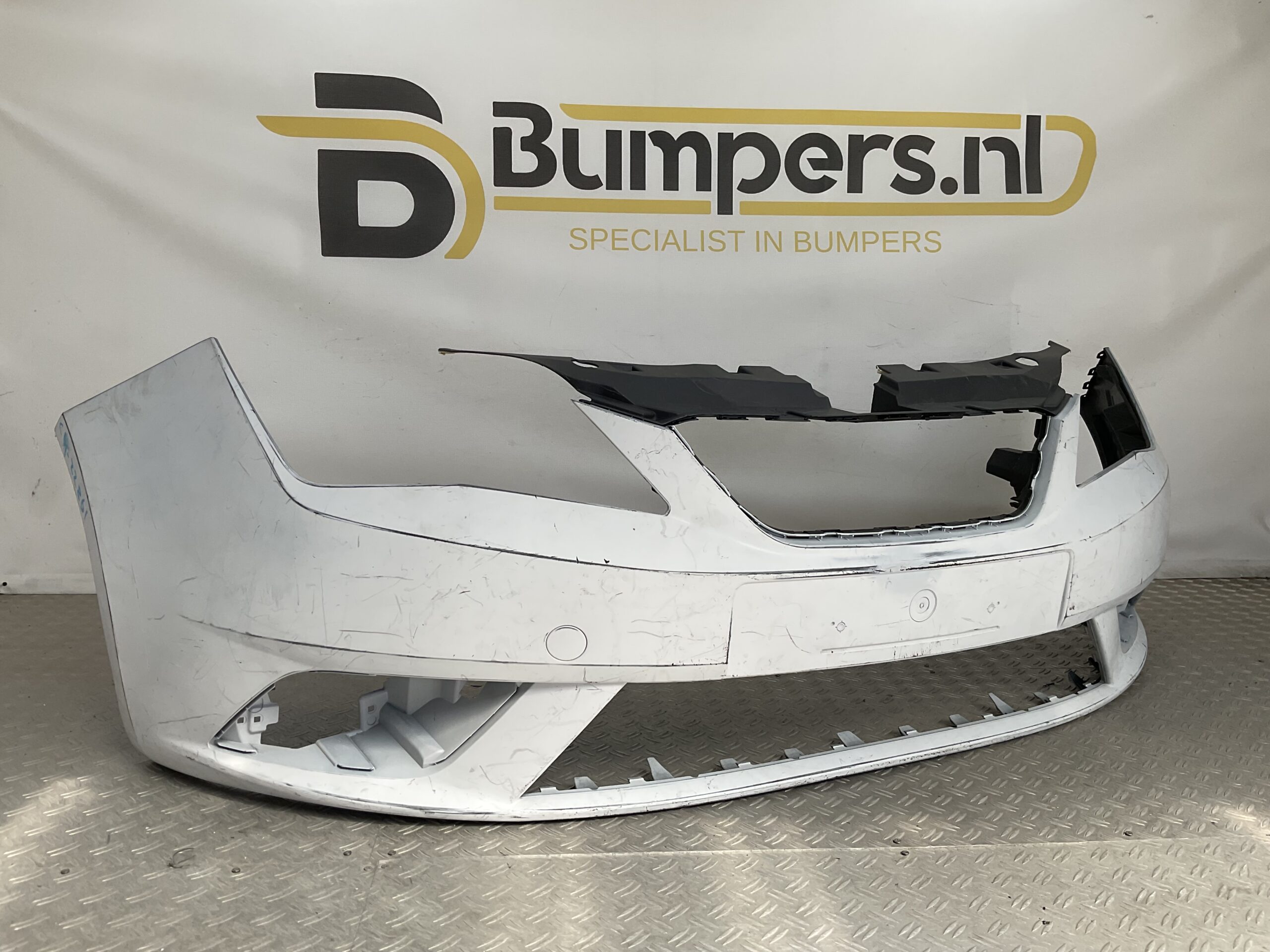Bumper Seat Ibiza IV 6j Facelift 2012-2017 6J0805903C Voorbumper C4-22861