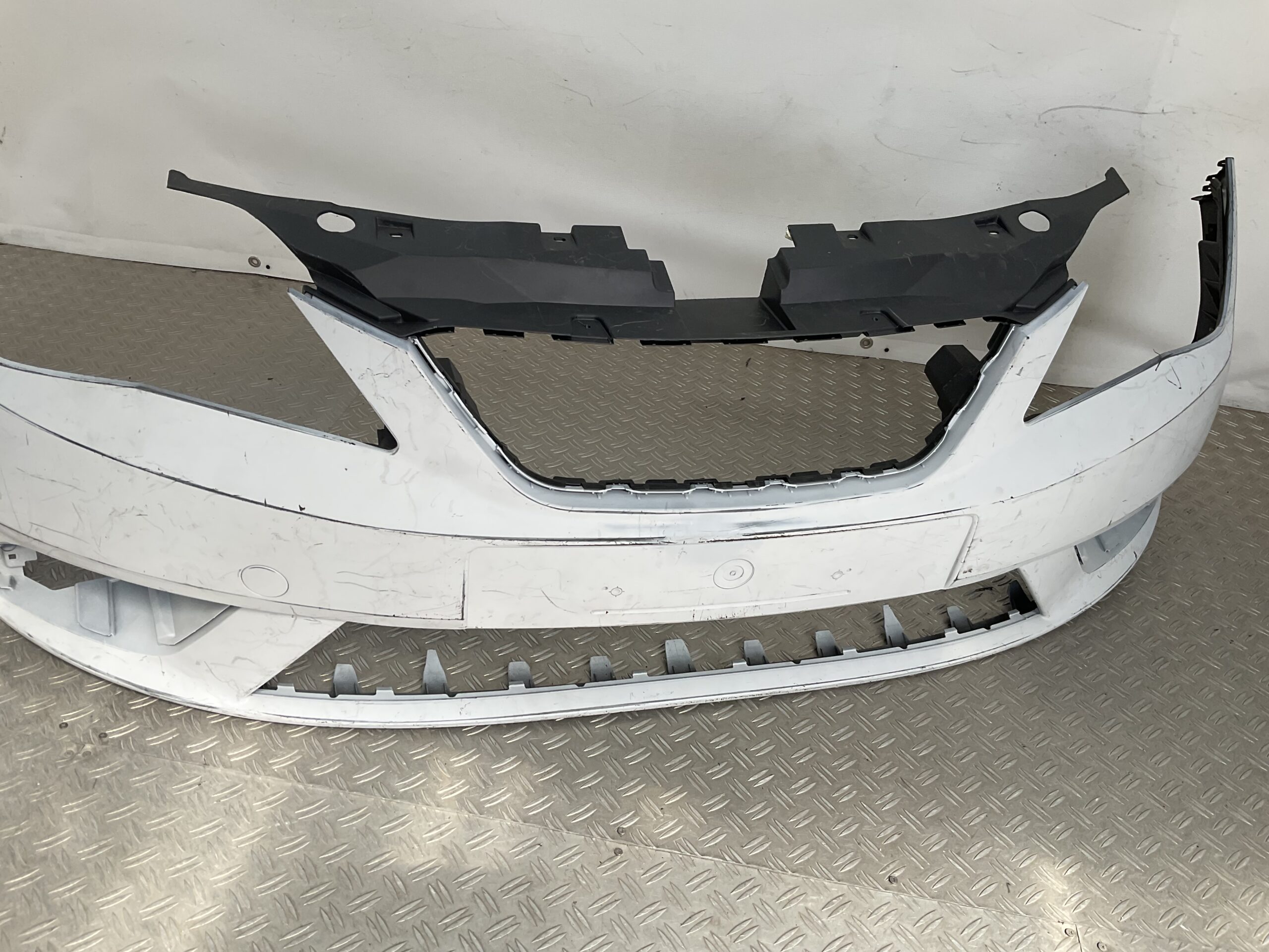 Bumper Seat Ibiza IV 6j Facelift 2012-2017 6J0805903C Voorbumper C4-22861