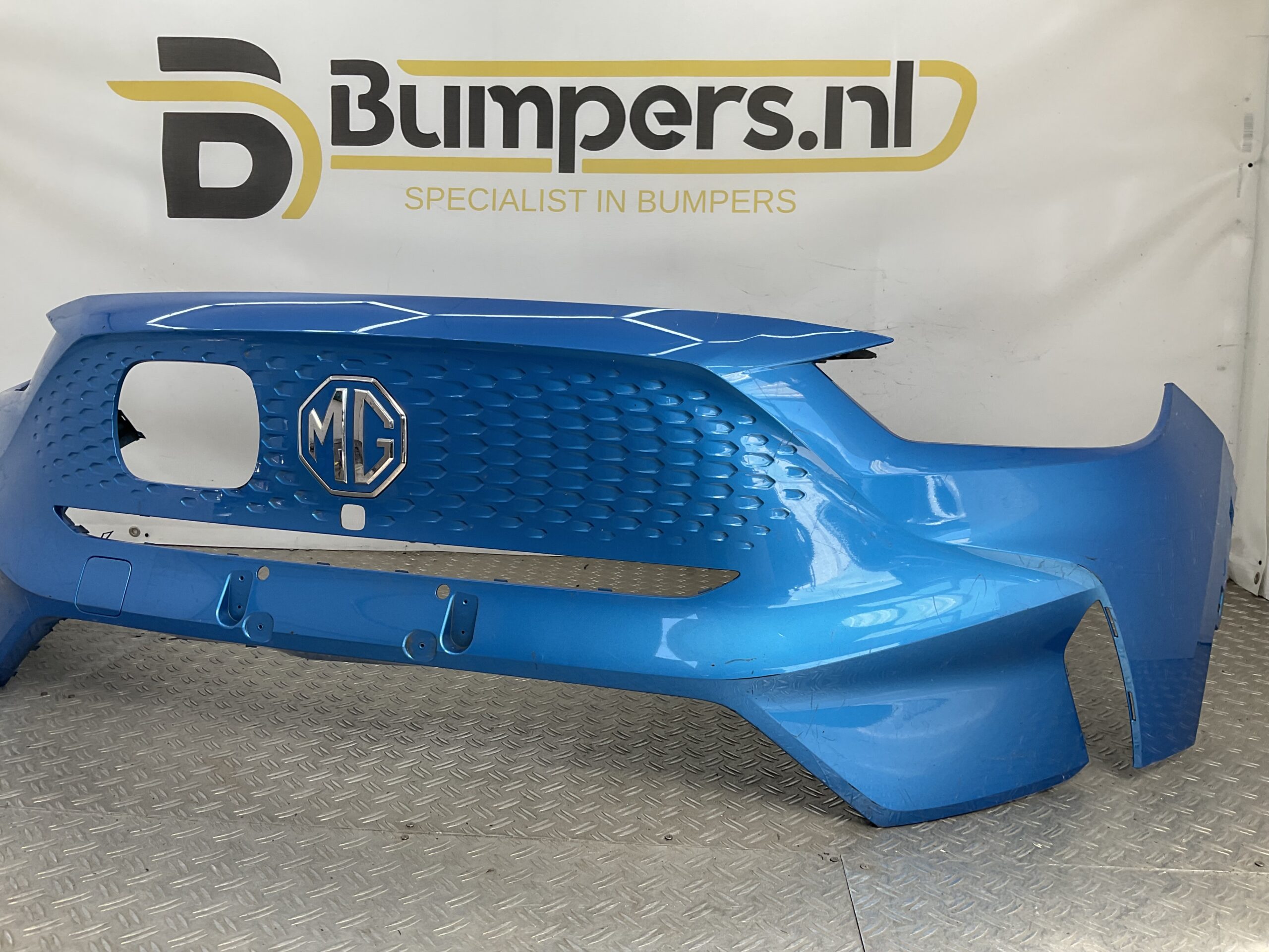 Bumper MG ZS EV Facelift 21- P11010248 Voorbumper M1-22874