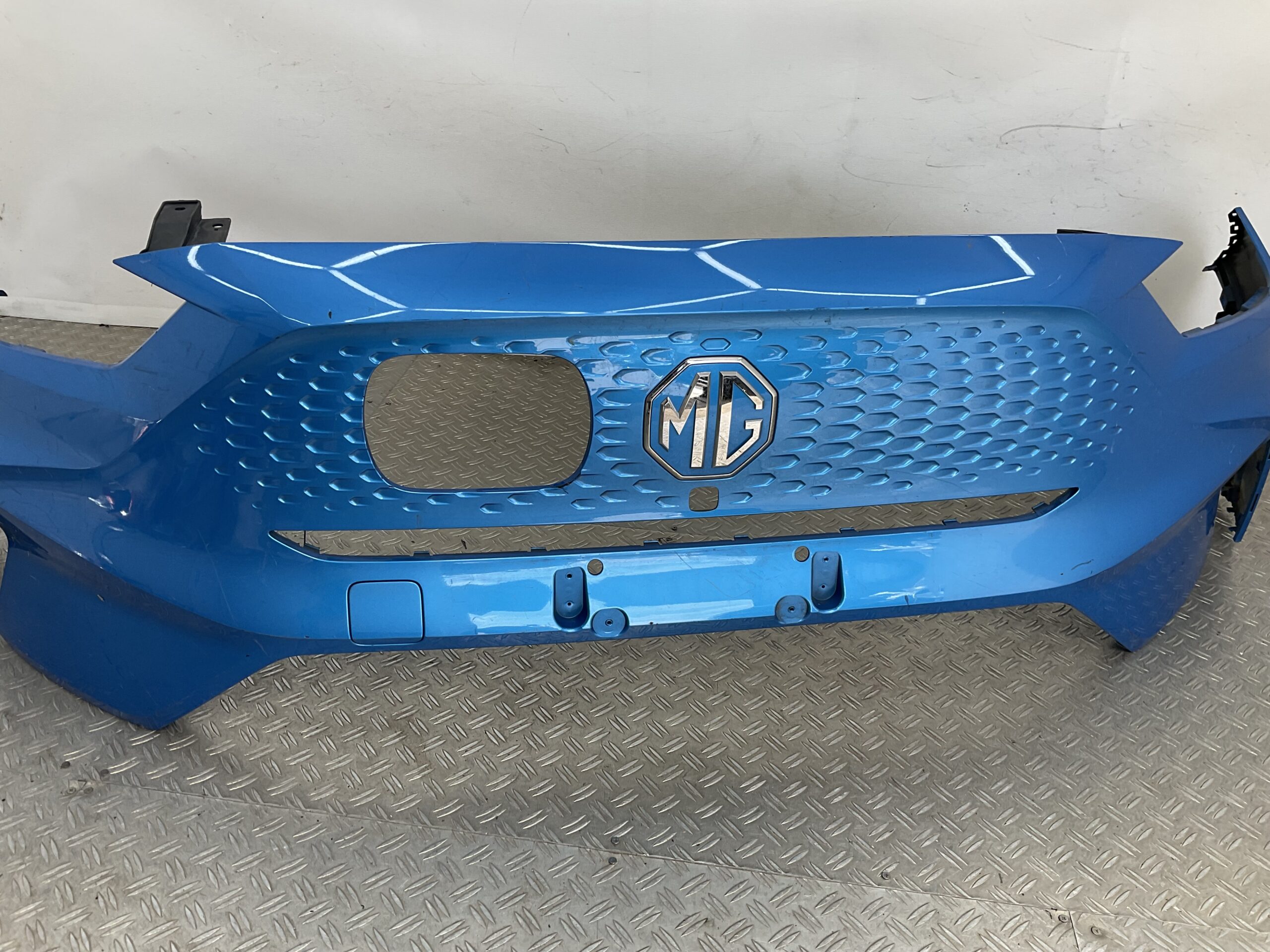 Bumper MG ZS EV Facelift 21- P11010248 Voorbumper M1-22874