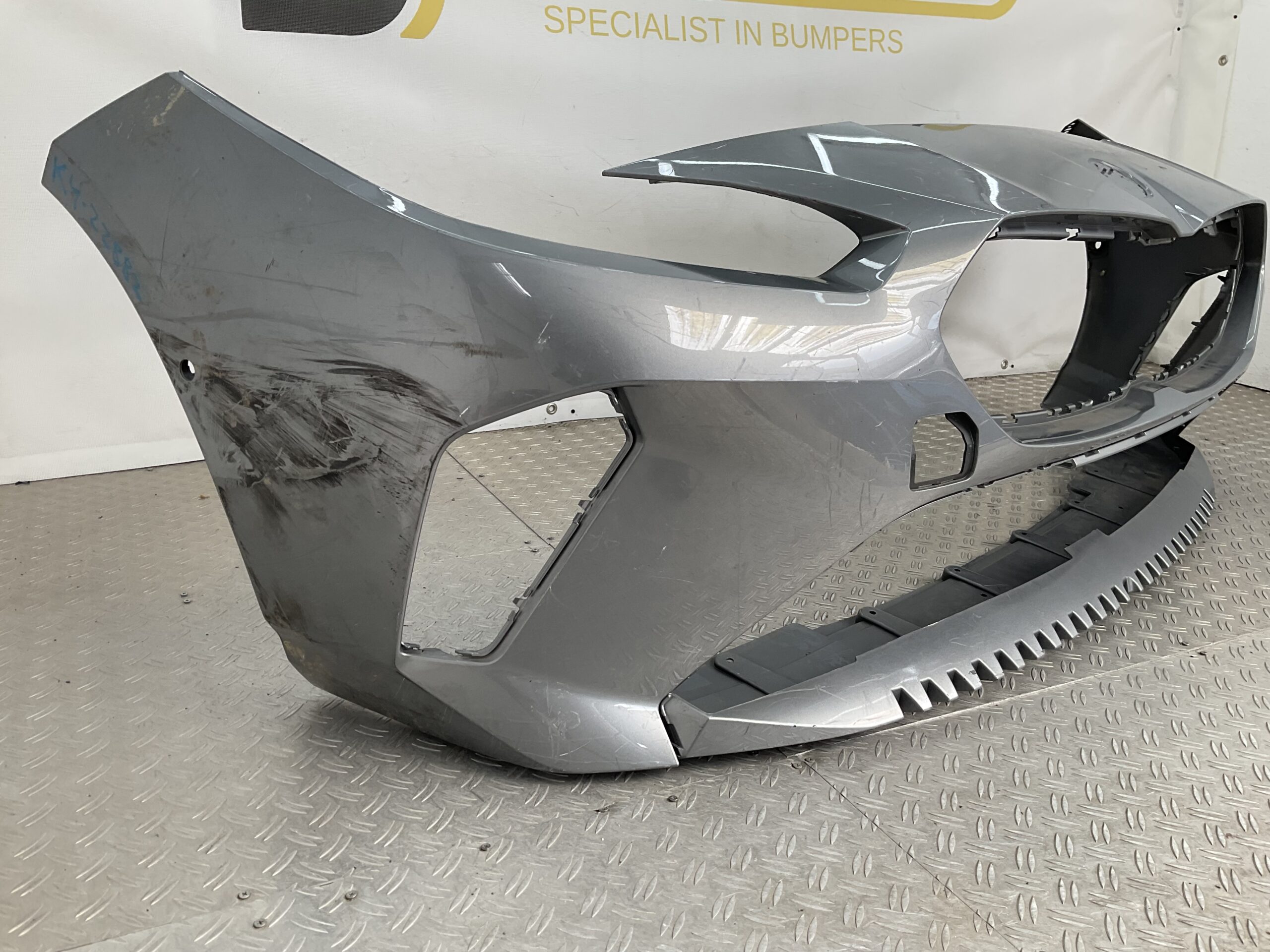 Bumper BMW 1 Serie F70 M Sport M-Pakket MPakket 51115A64E31 Voorbumper K4-22882