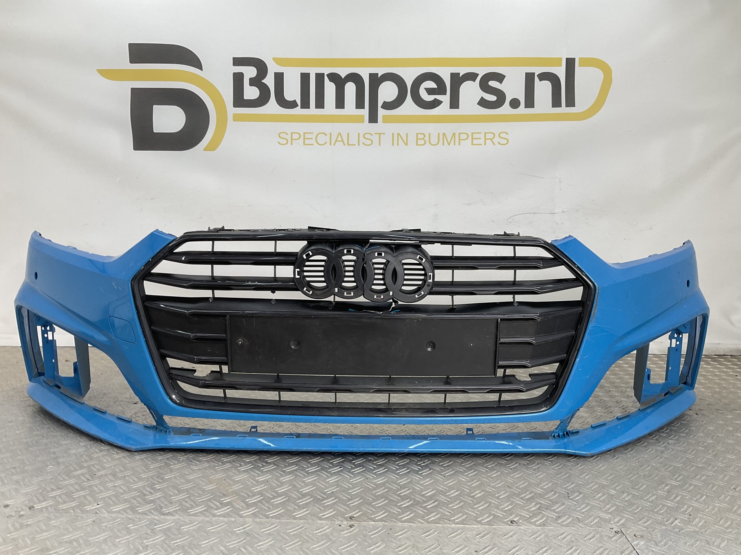 Bumper Audi A5 2025 8W6807437FL Voorbumper H3-22884