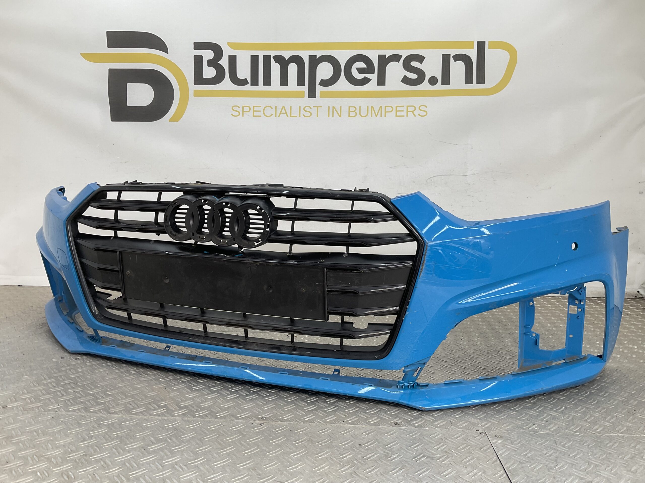 Bumper Audi A5 2025 8W6807437FL Voorbumper H3-22884