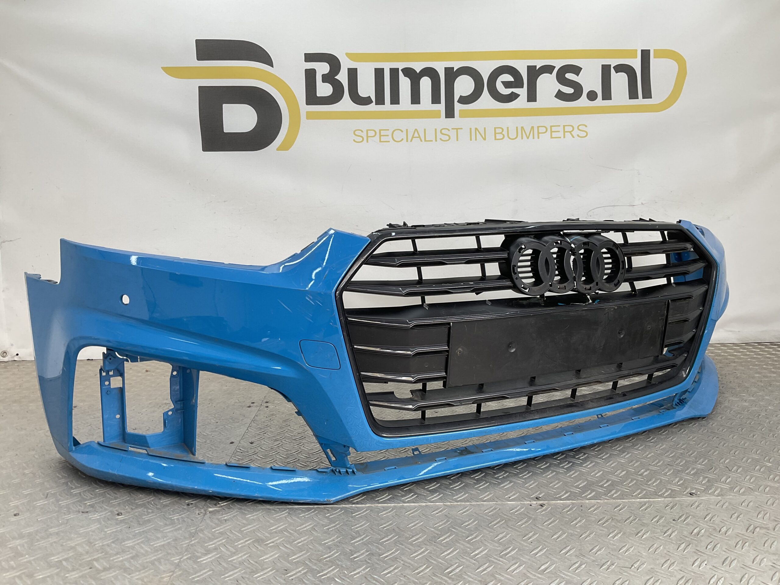 Bumper Audi A5 2025 8W6807437FL Voorbumper H3-22884