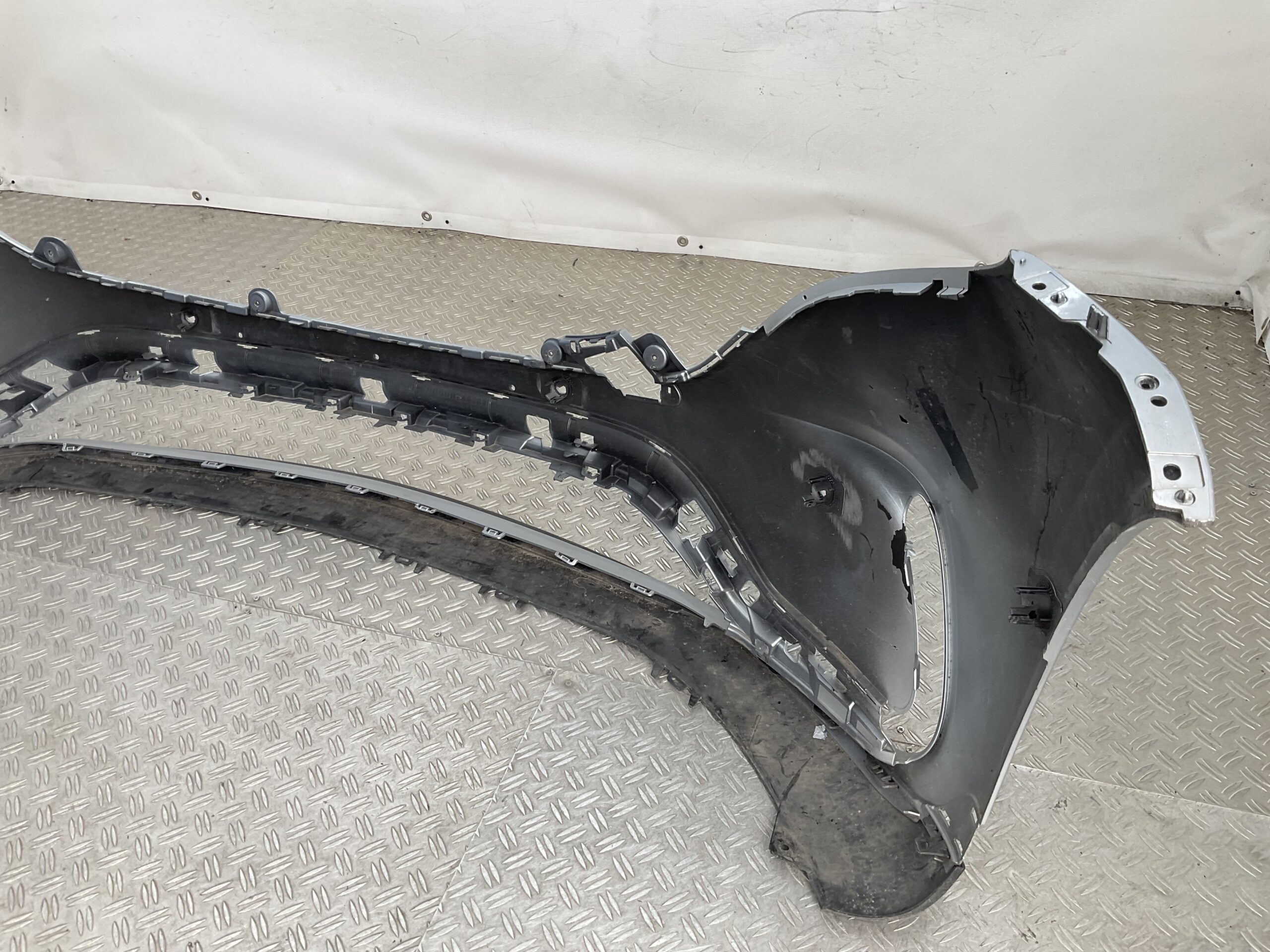 Bumper Mercedes EQC W293 19- AMG A2938859900 Voorbumper B3-22894