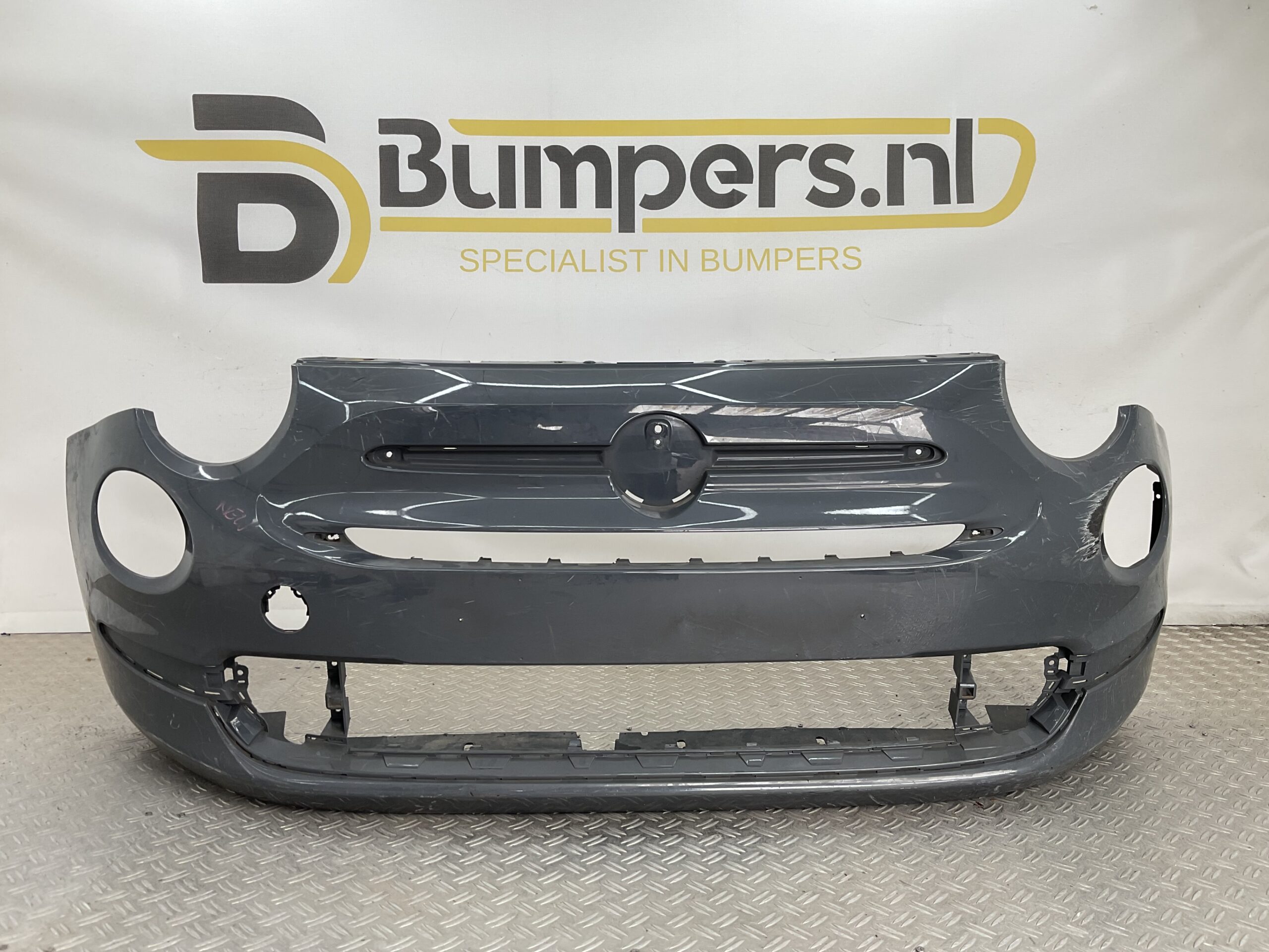 Bumper Fiat 500 Lounge Facelift 16-23 735619491 Voorbumper B8-22900