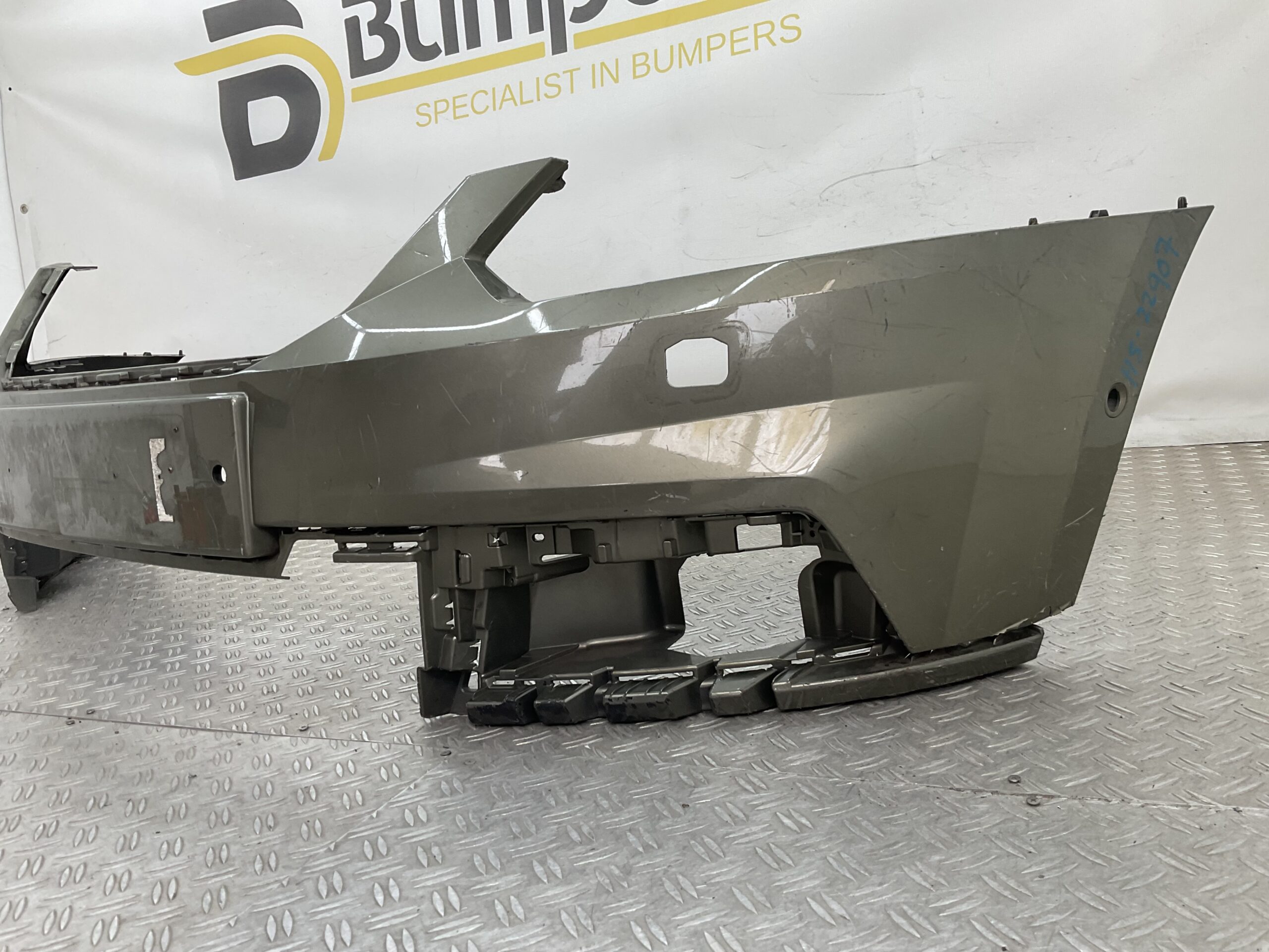 Bumper Skoda Yeti Restyle 5L 13- 5L0807221f Voorbumper H5-22907