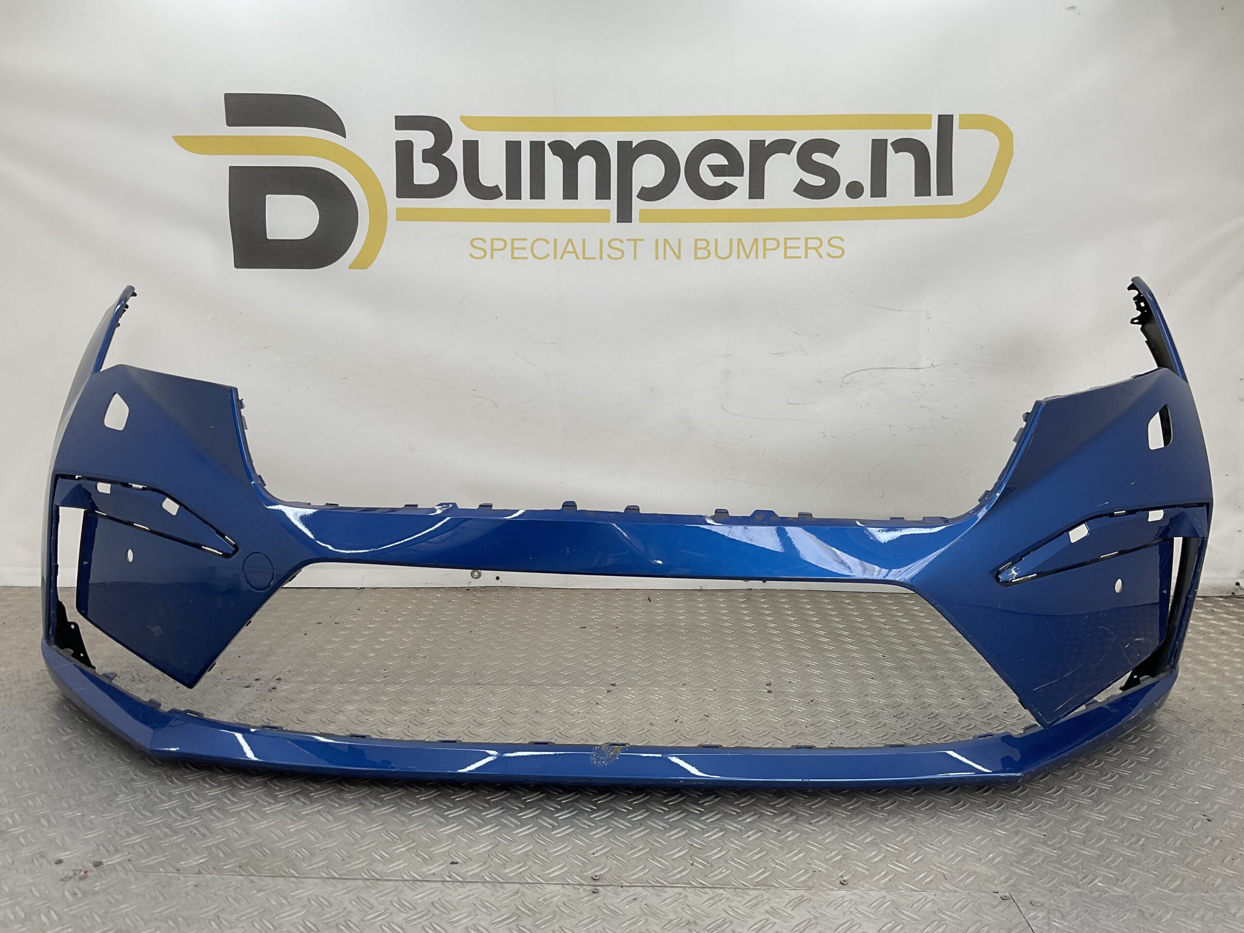 Bumper Skoda Enyaq iV 2021 5LA807221F Voorbumper H10-22953