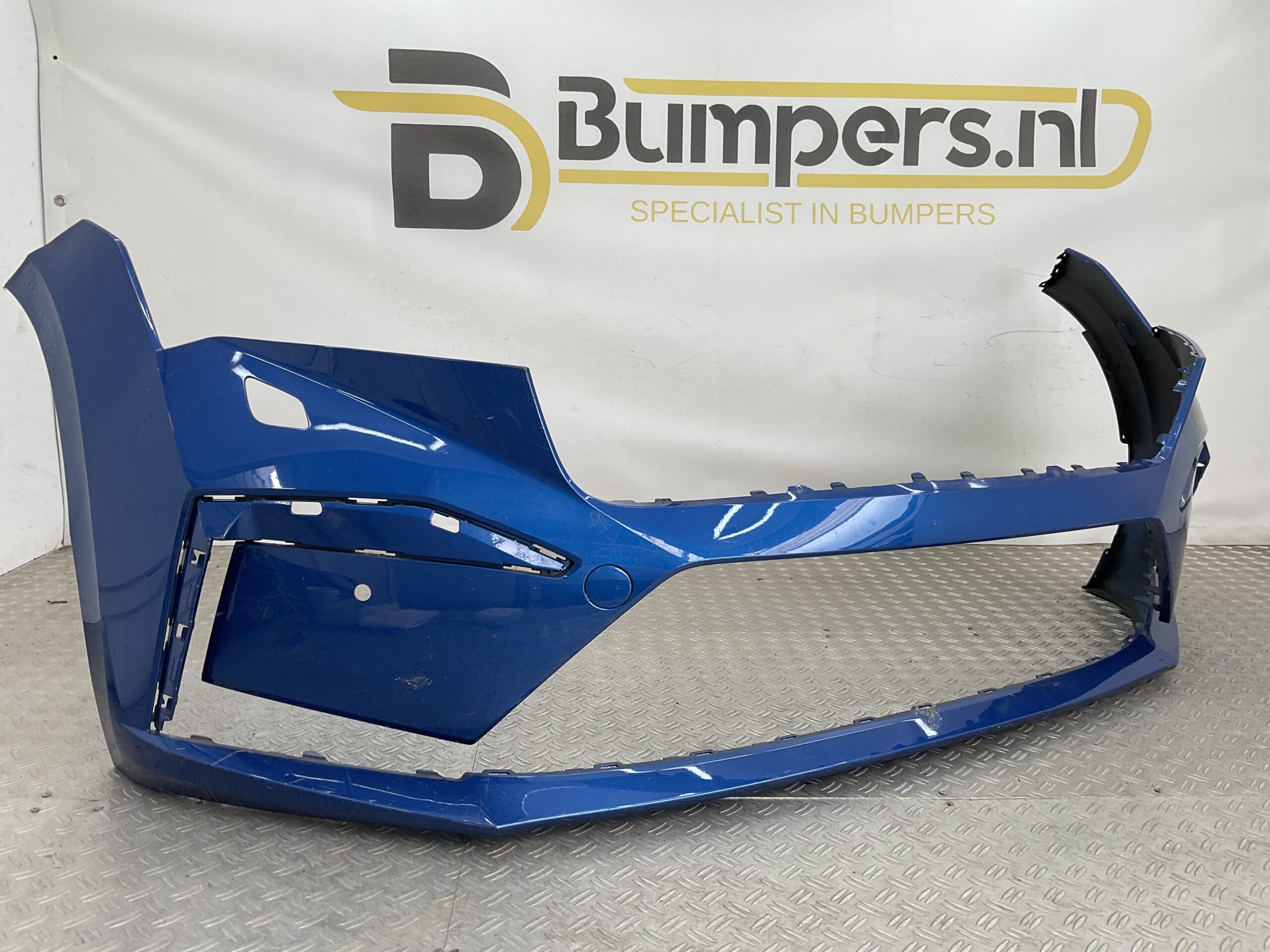Bumper Skoda Enyaq iV 2021 5LA807221F Voorbumper H10-22953