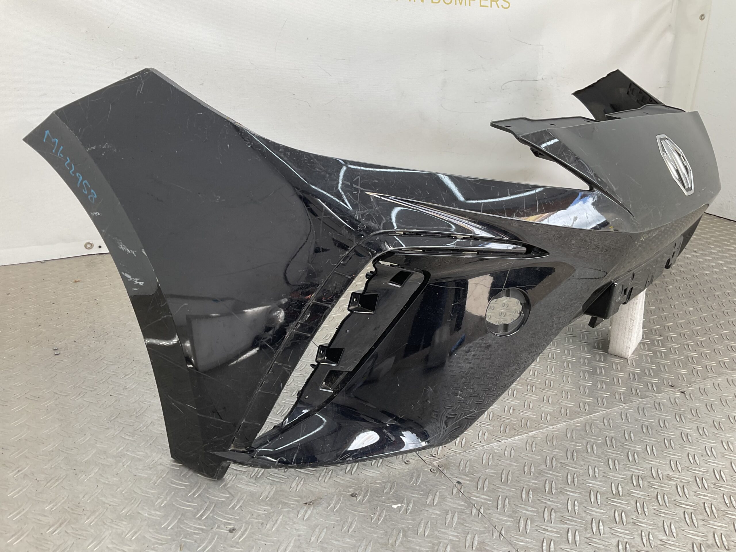 Bumper MG MG4 EV 22-24 P11183326 Voorbumper M1-22958