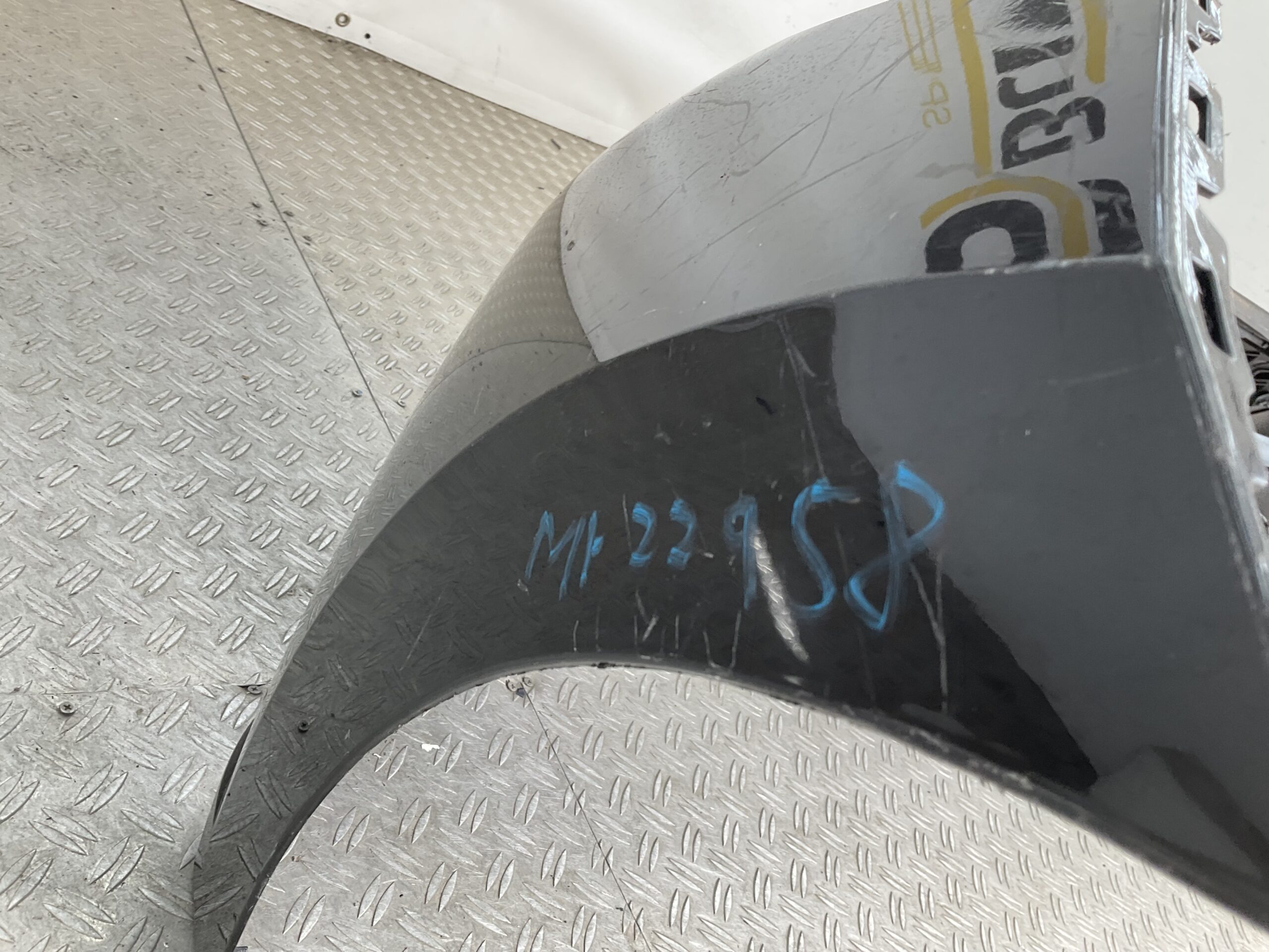 Bumper MG MG4 EV 22-24 P11183326 Voorbumper M1-22958