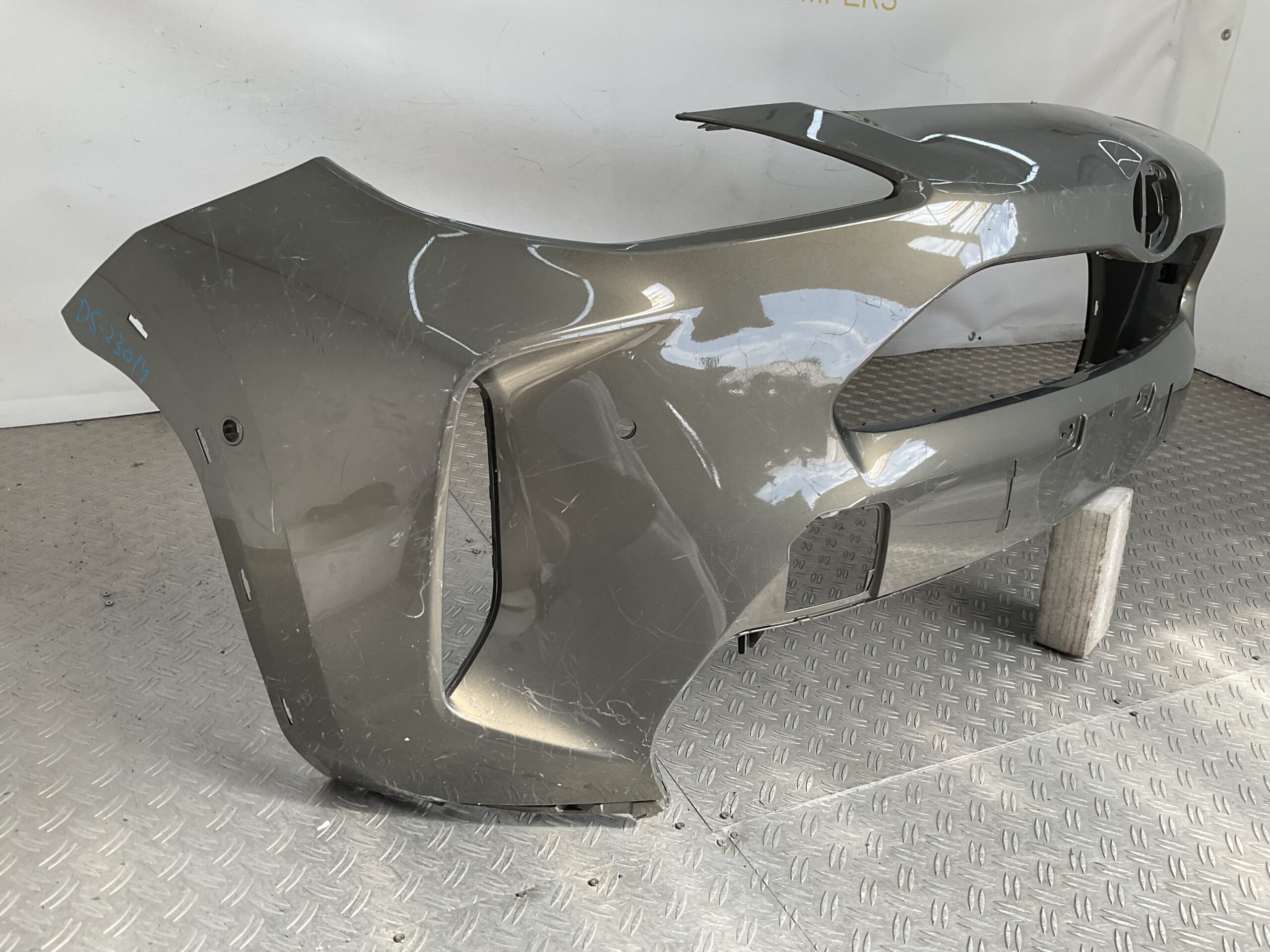 Bumper Toyota Yaris Cross 20-25 52119-0DC20 Voorbumper D5-23014