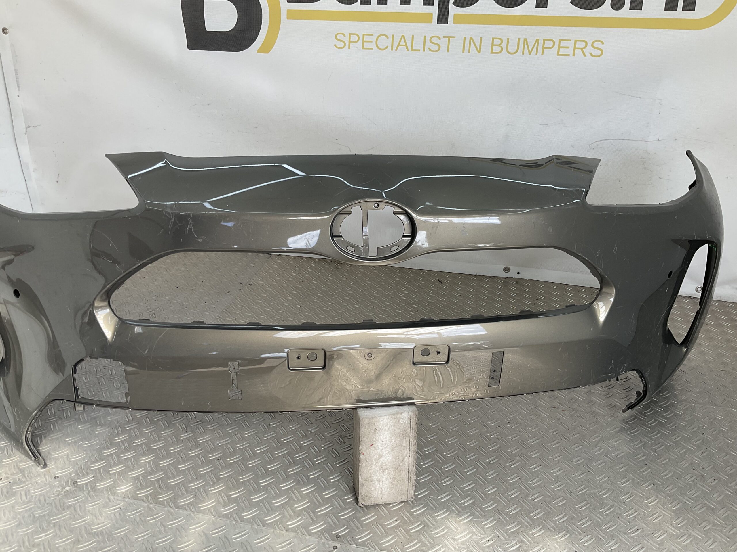 Bumper Toyota Yaris Cross 20-25 52119-0DC20 Voorbumper D5-23014