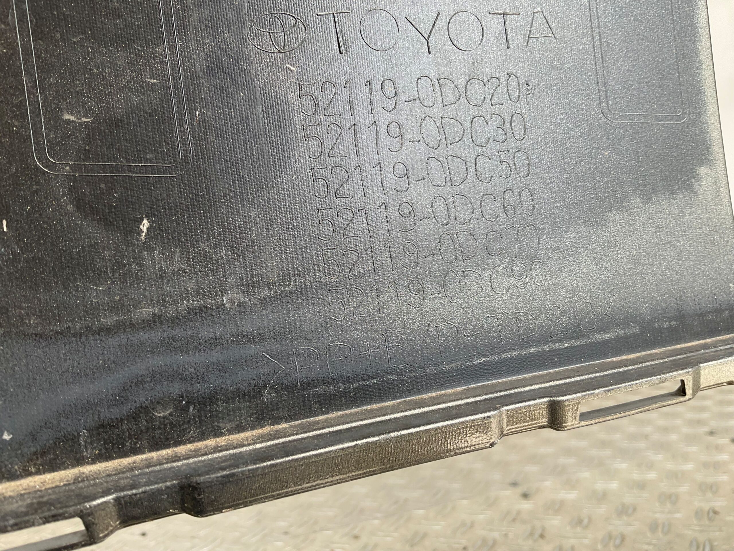 Bumper Toyota Yaris Cross 20-25 52119-0DC20 Voorbumper D5-23014