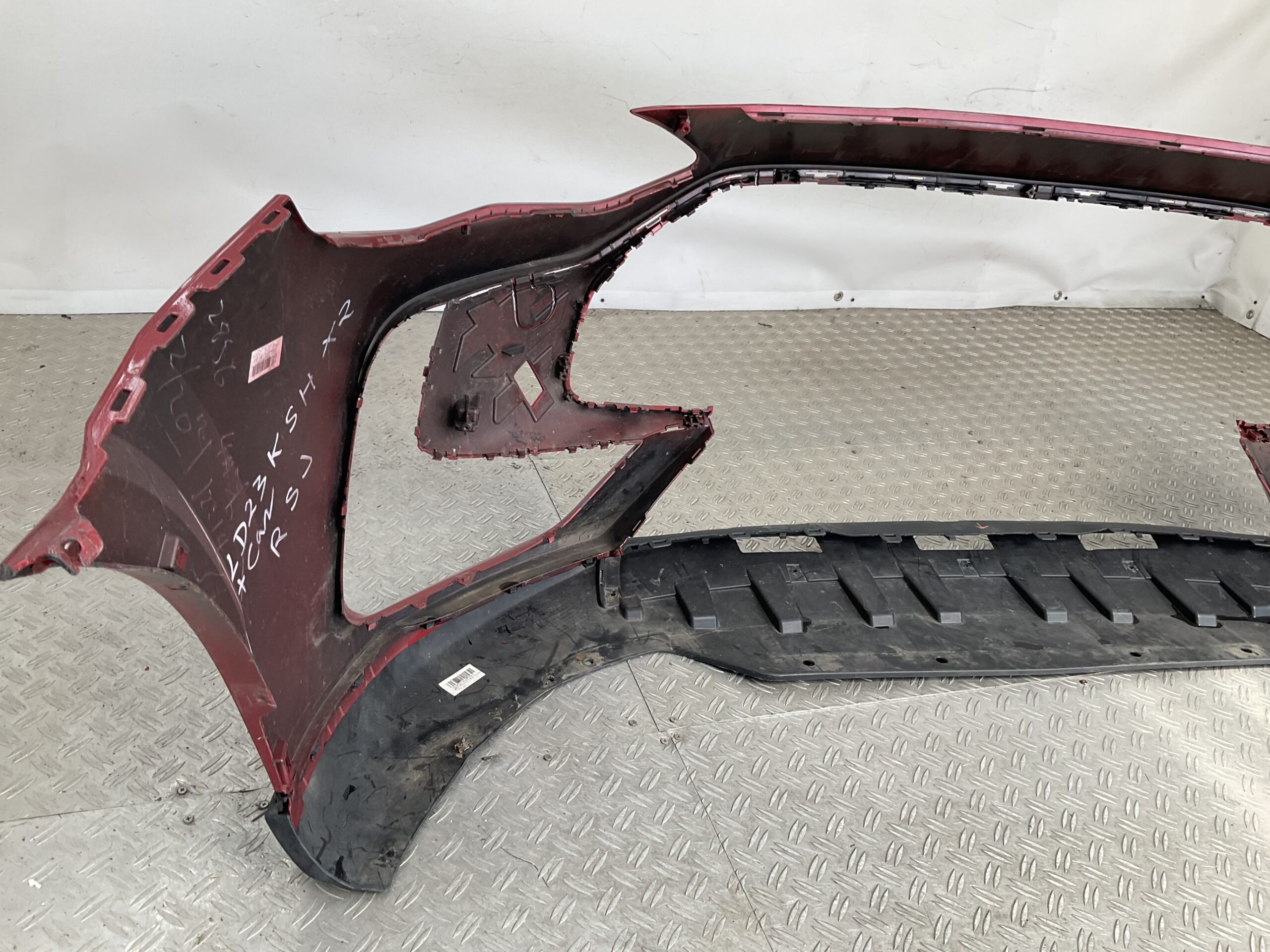 Bumper MG HS Hybrid Facelift 22-25 P10947207 Voorbumper M1-23048
