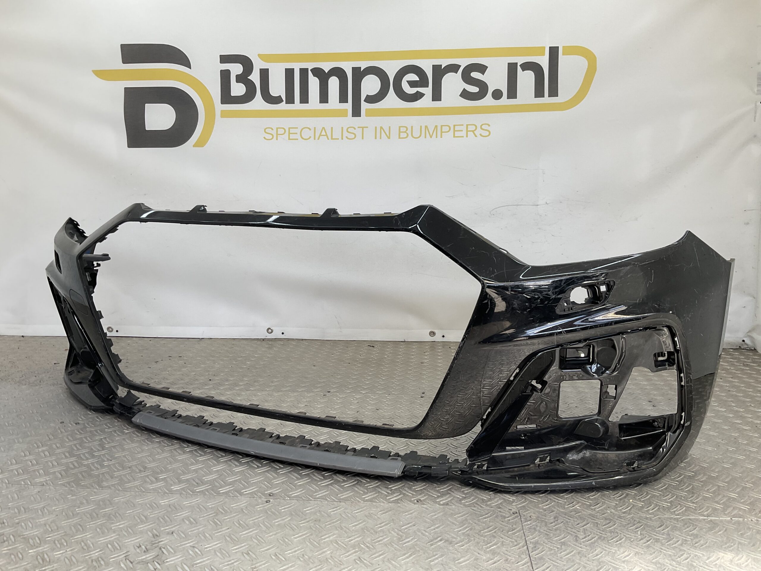 Bumper Audi A1 82A Sline S-Line KLS 19-23 82A807437F Voorbumper H2-23052