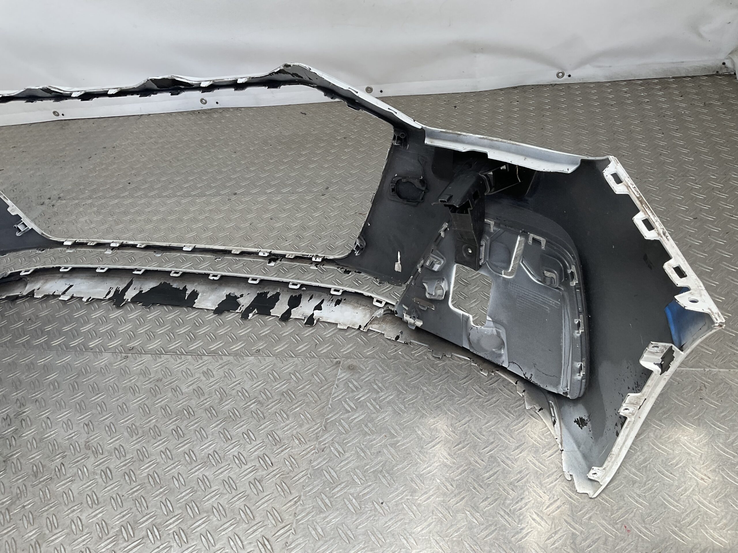 Bumper Audi A1 82A 2019-2023 KLS PDC 82A807437A Voorbumper H2-23054