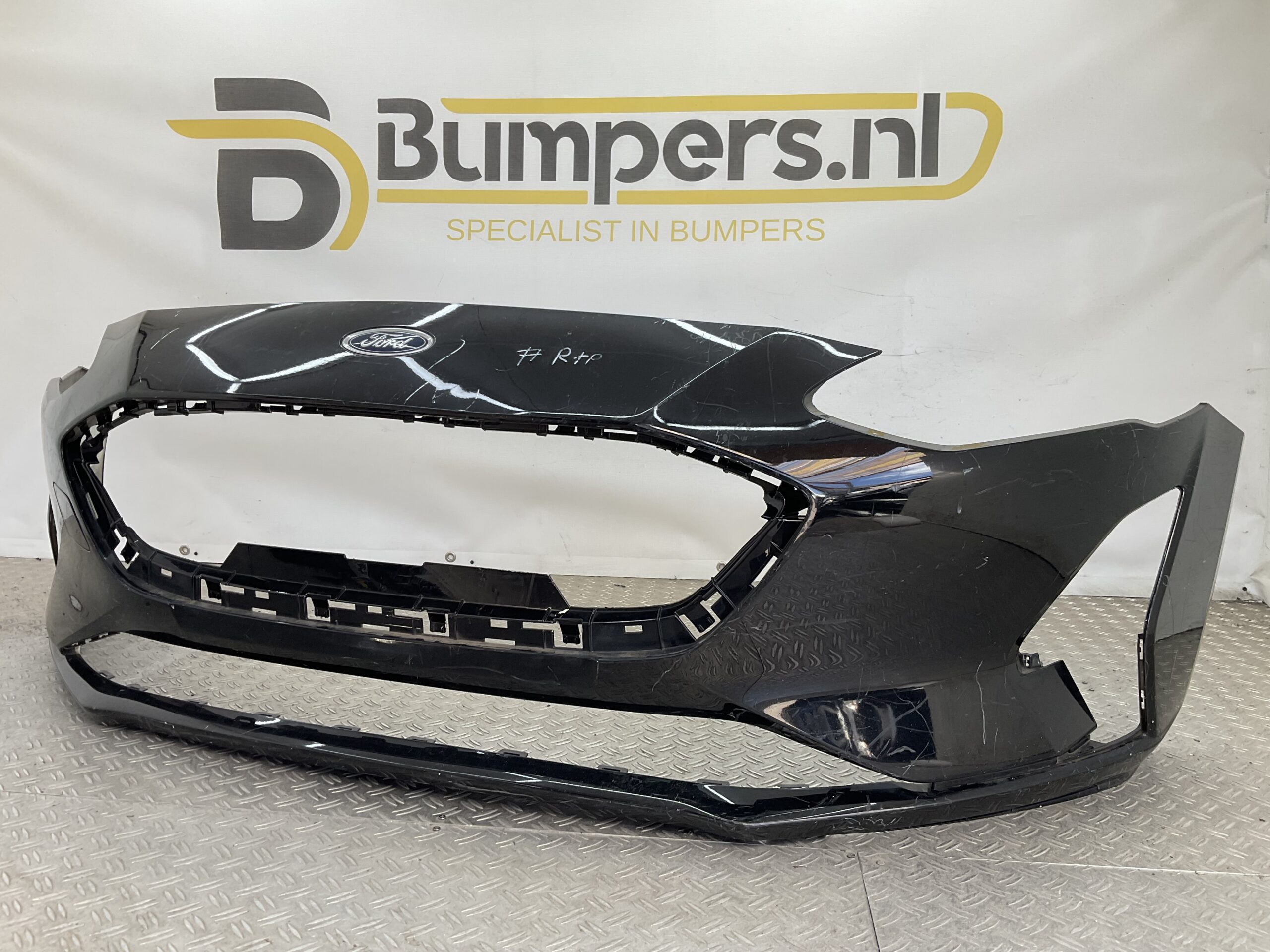 Bumper Ford Focus MK4 Normaal 2017-2022 JX7B-17757-A Voorbumper D9-23093