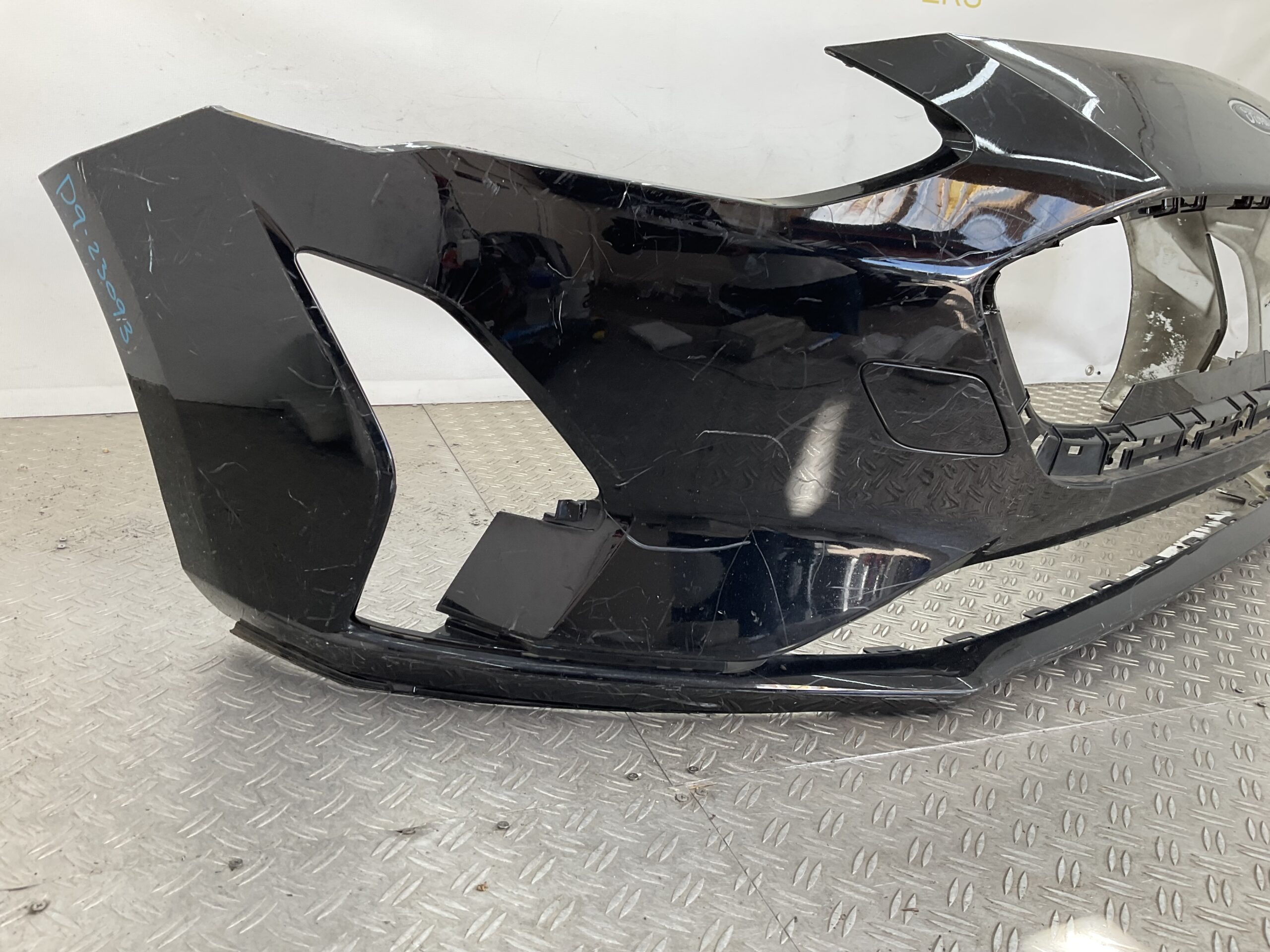 Bumper Ford Focus MK4 Normaal 2017-2022 JX7B-17757-A Voorbumper D9-23093