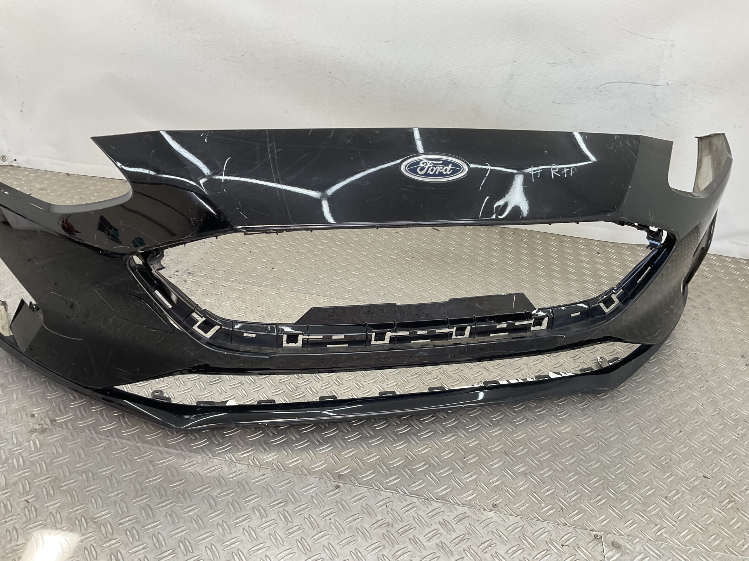Bumper Ford Focus MK4 Normaal 2017-2022 JX7B-17757-A Voorbumper D9-23093