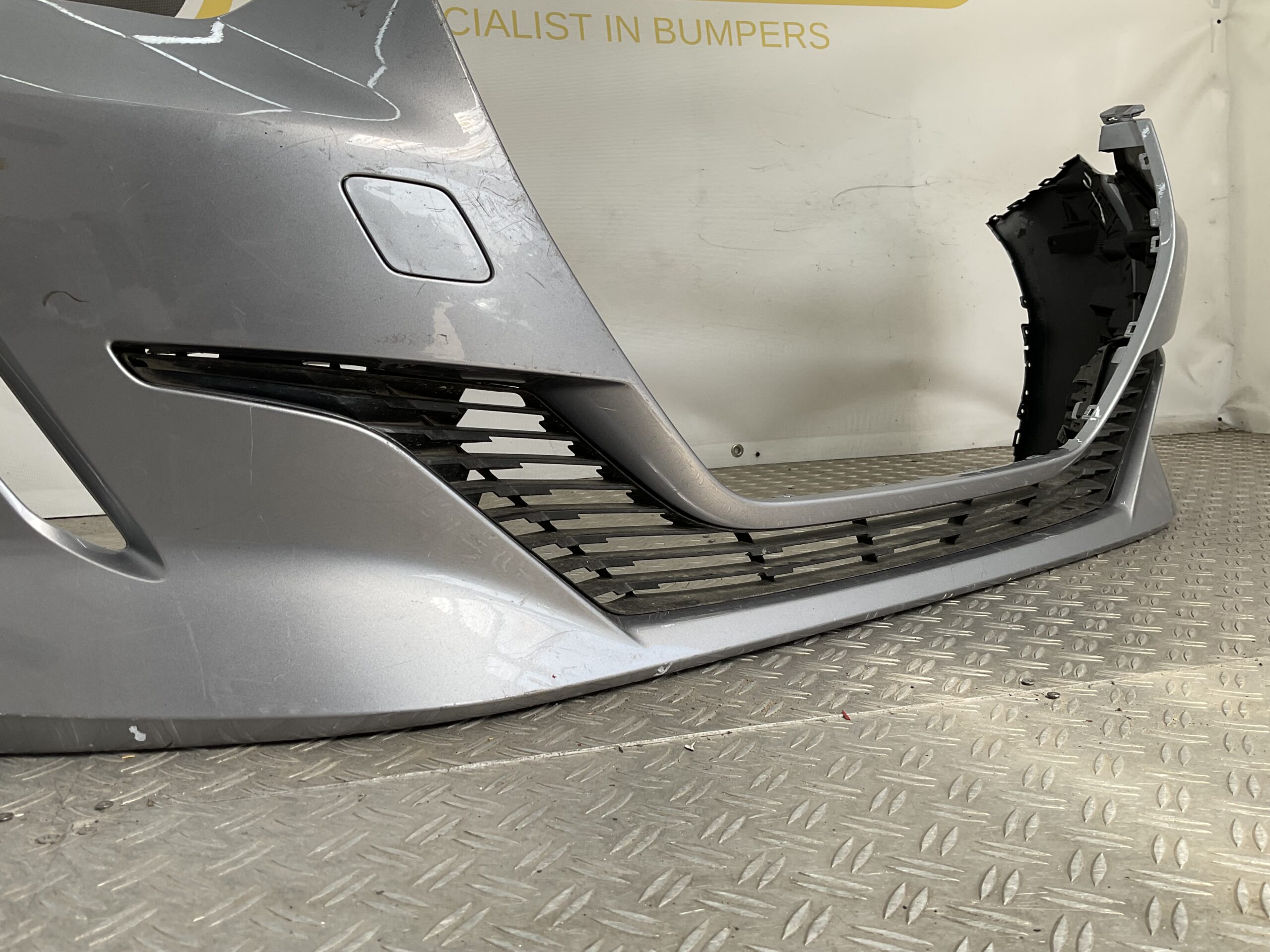 BUMPER Peugeot 208 II 2020-2024 9823203580 VOORBUMPER J4-23111