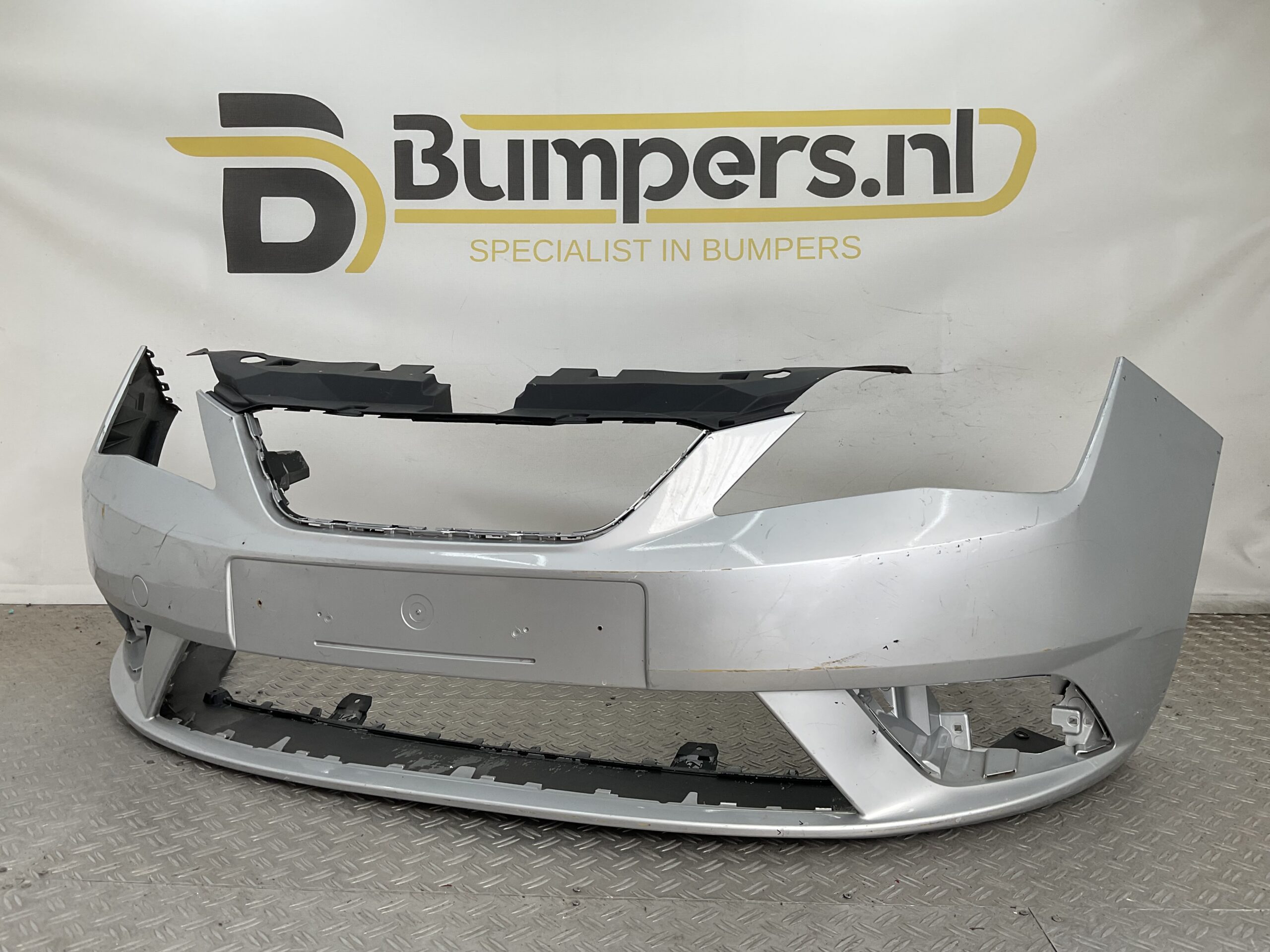 Bumper Seat Ibiza IV 6j Facelift 2012-2017 6J0805903C Voorbumper C4-23119