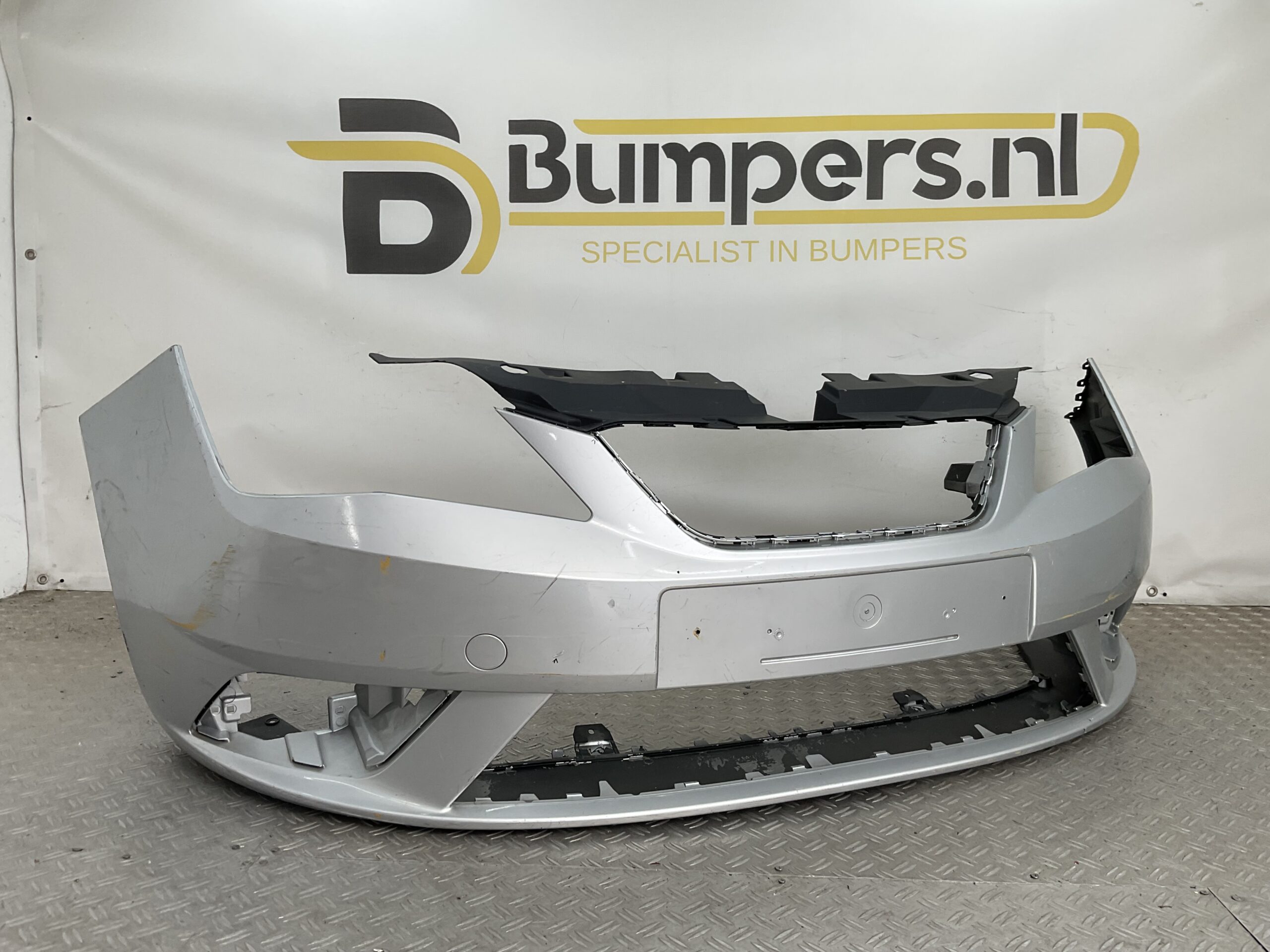 Bumper Seat Ibiza IV 6j Facelift 2012-2017 6J0805903C Voorbumper C4-23119