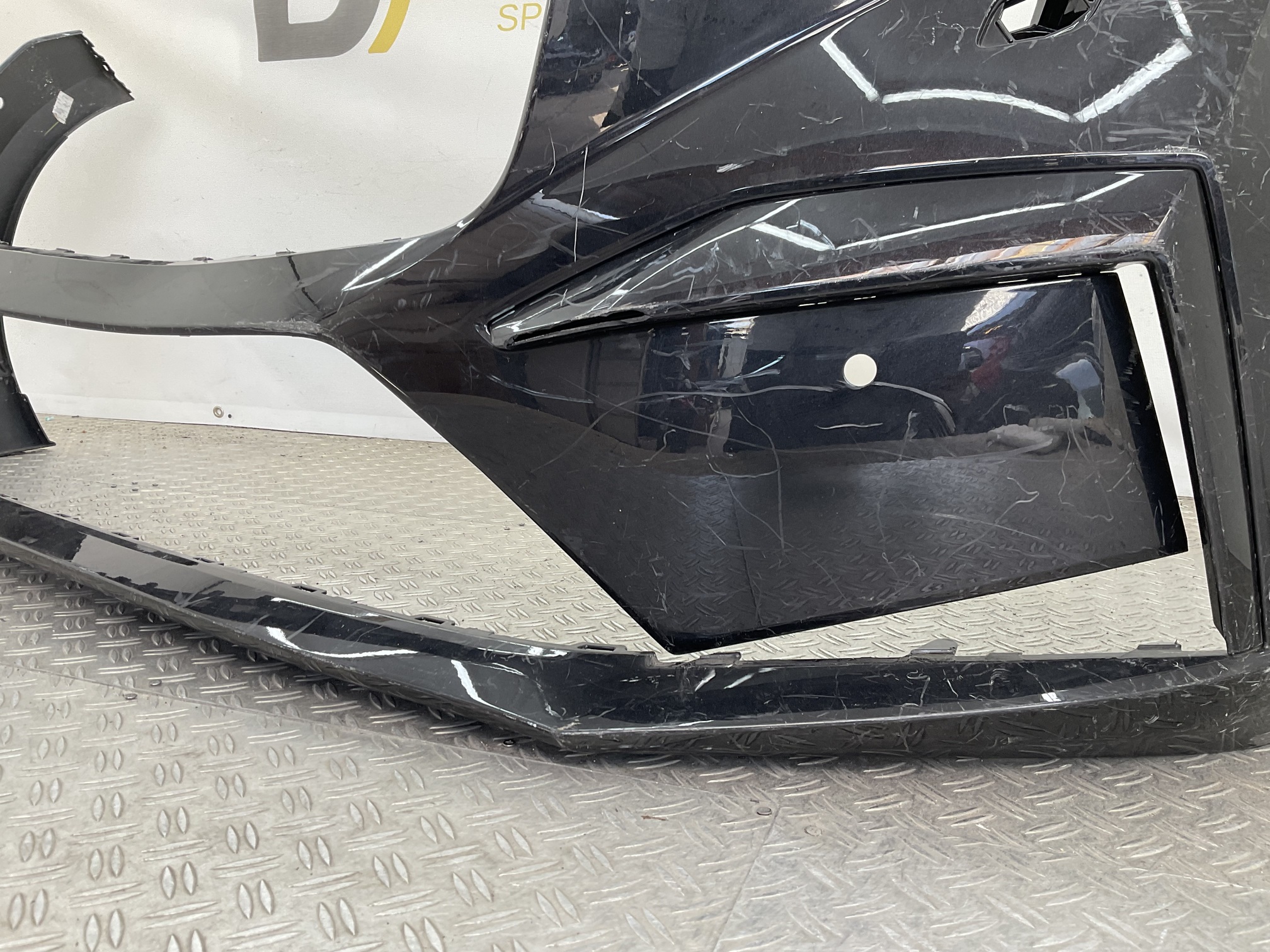 Bumper Skoda Enyaq iV 2021 5LA807221F Voorbumper H10-23143
