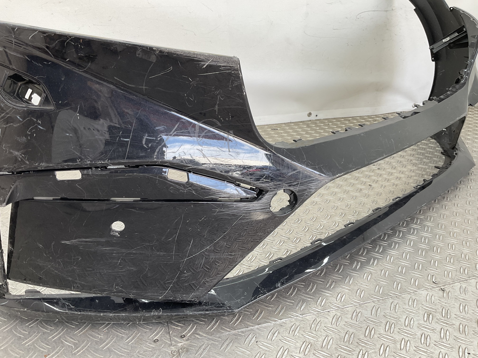 Bumper Skoda Enyaq iV 2021 5LA807221F Voorbumper H10-23143