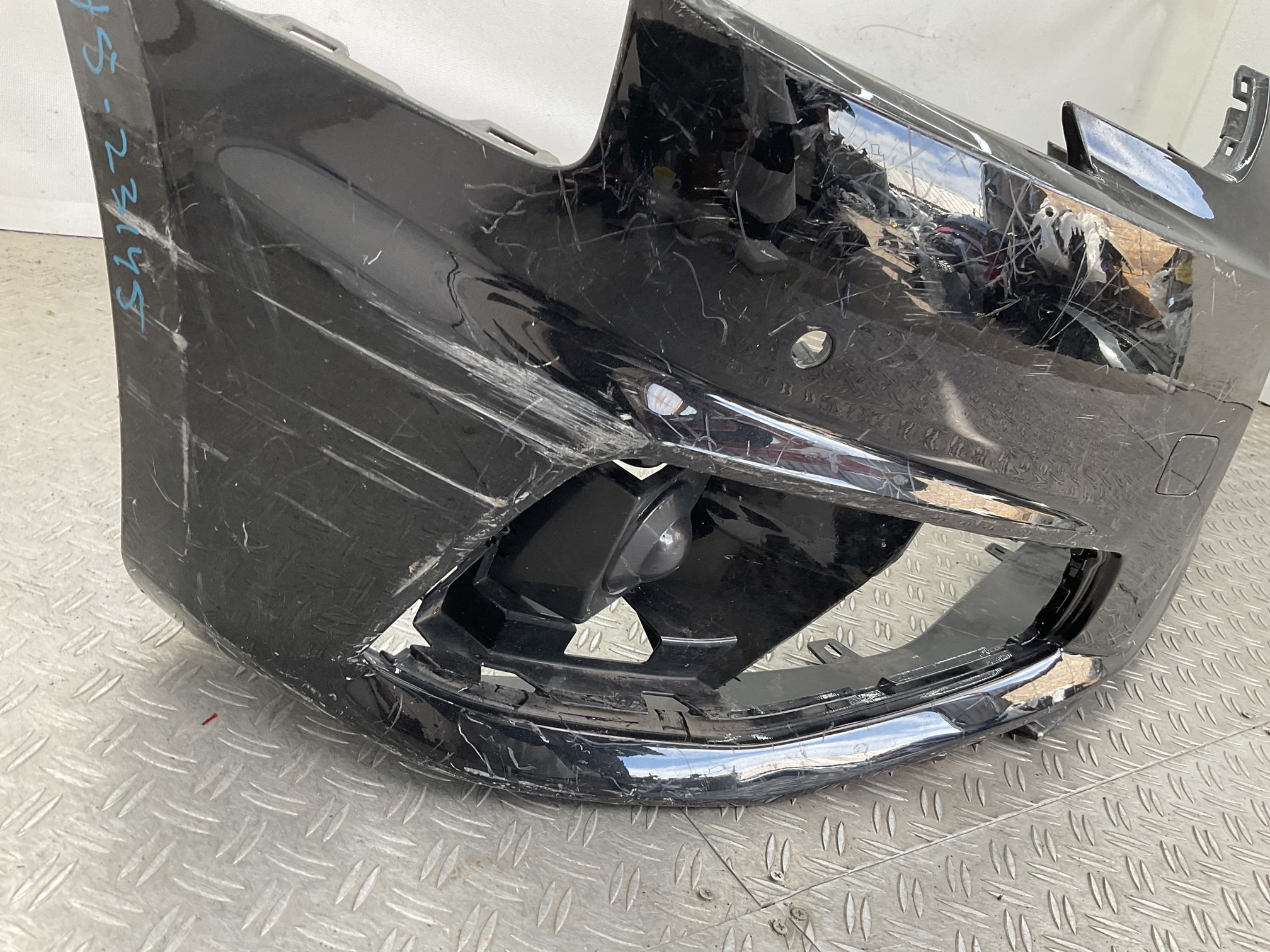 Bumper Audi A4 BW0 B9 Normaal 14-17 8W0807437 Voorbumper H5-23145
