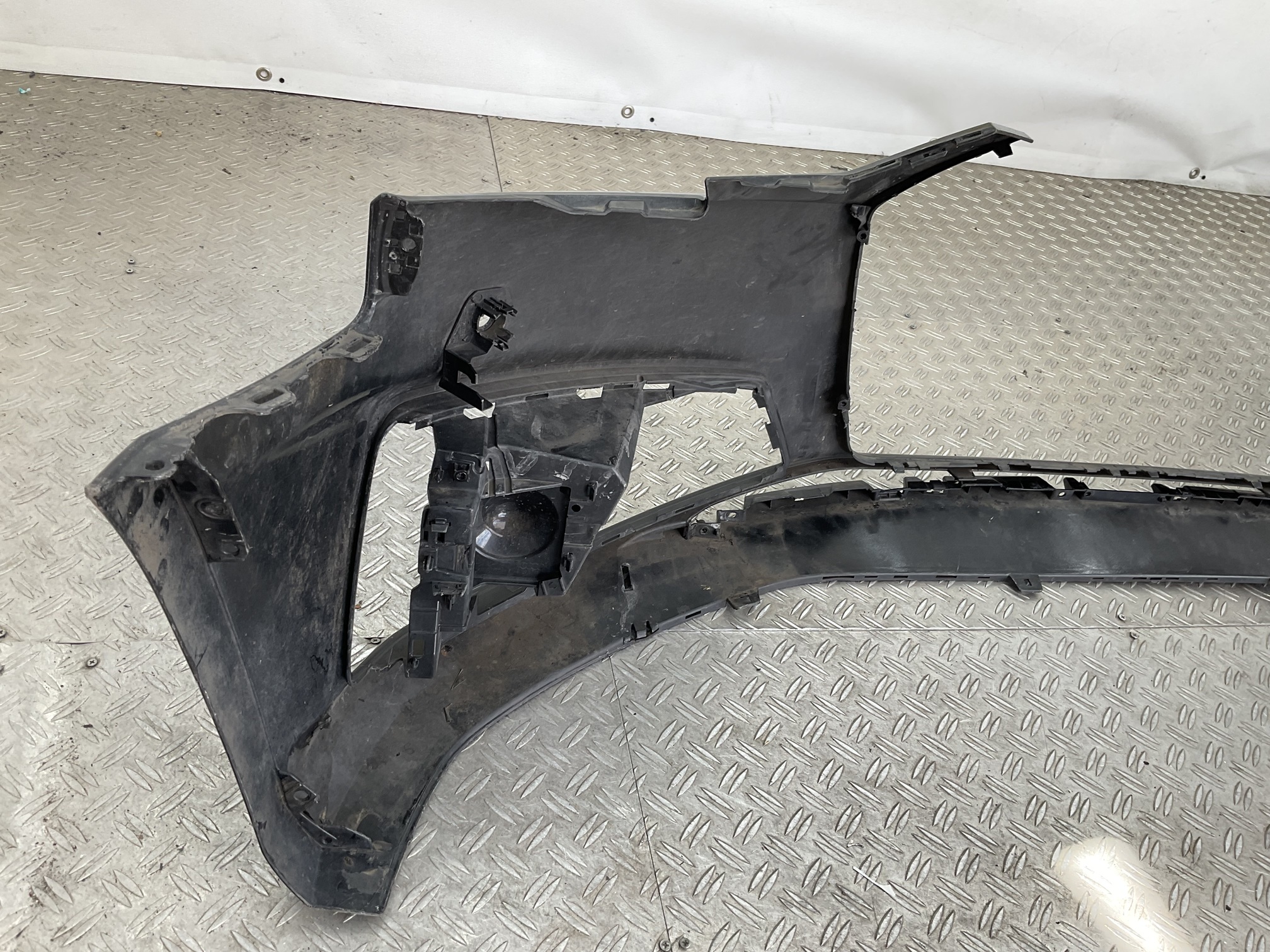 Bumper Audi A4 BW0 B9 Normaal 14-17 8W0807437 Voorbumper H5-23145