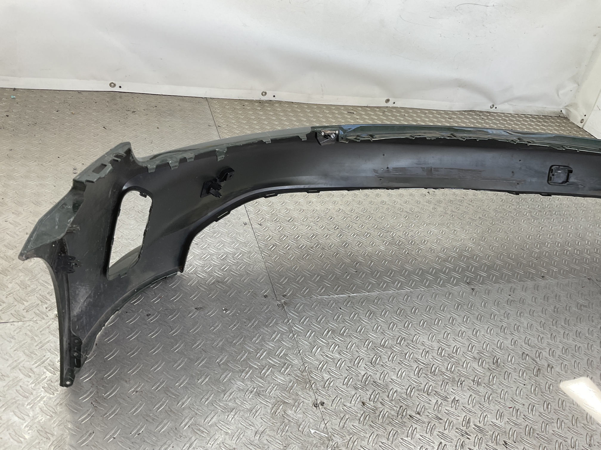Bumper Porsche Taycan Facelift 9J1 24- 9J1807221AA Voorbumper M2-23152