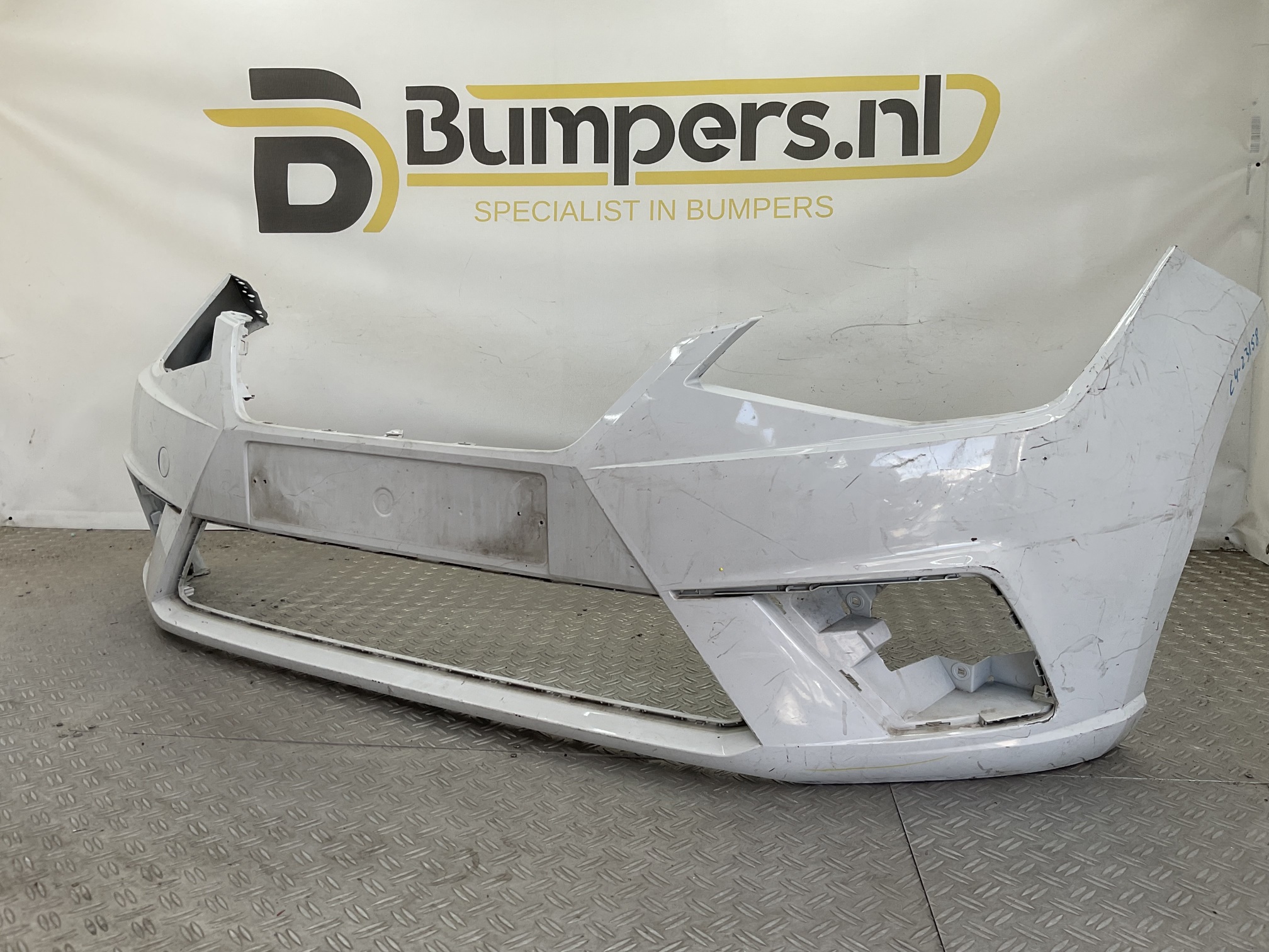 Bumper Seat Ibiza V 2017-2021 6F0807221D Voorbumper C4-23158