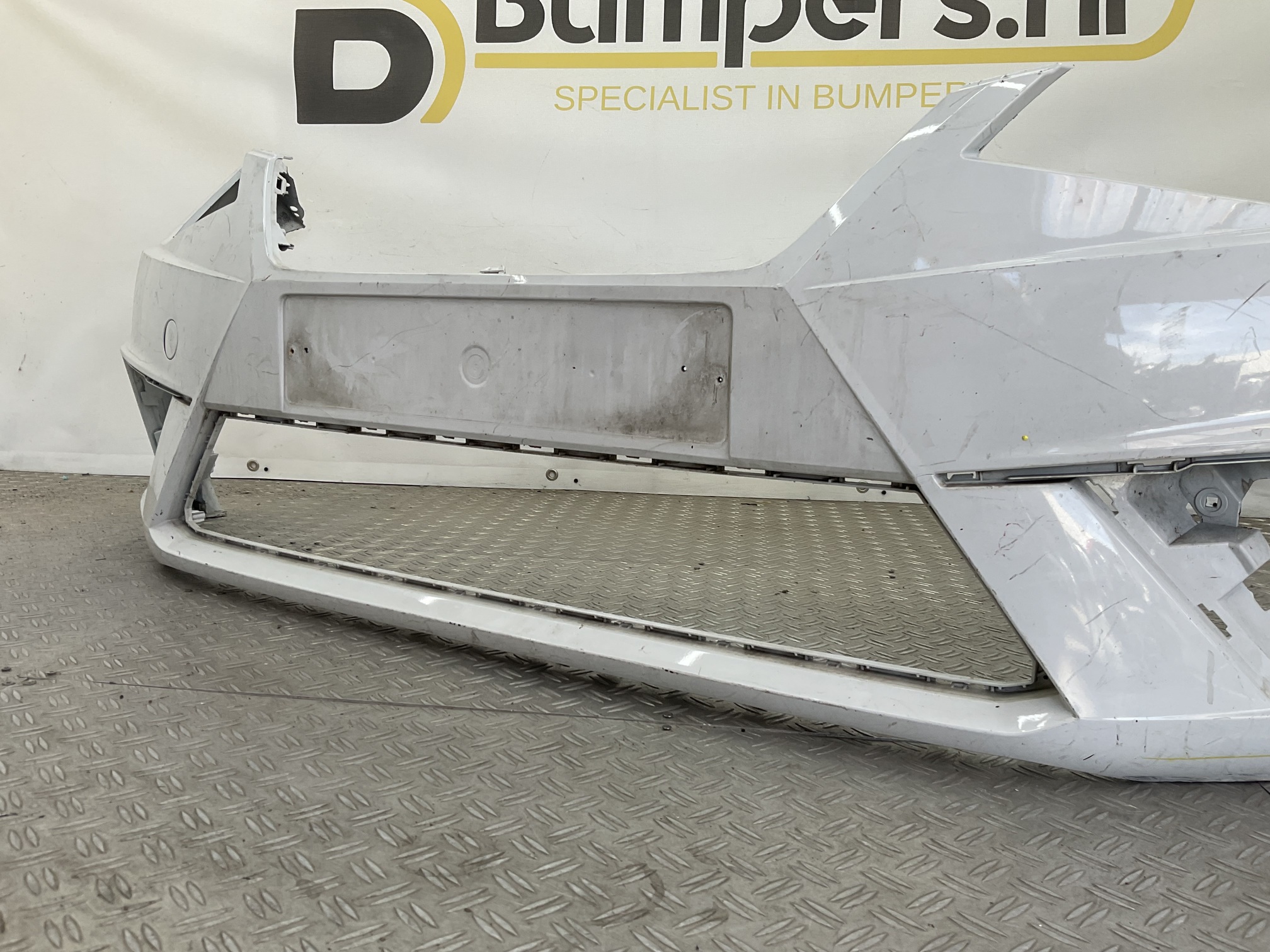 Bumper Seat Ibiza V 2017-2021 6F0807221D Voorbumper C4-23158