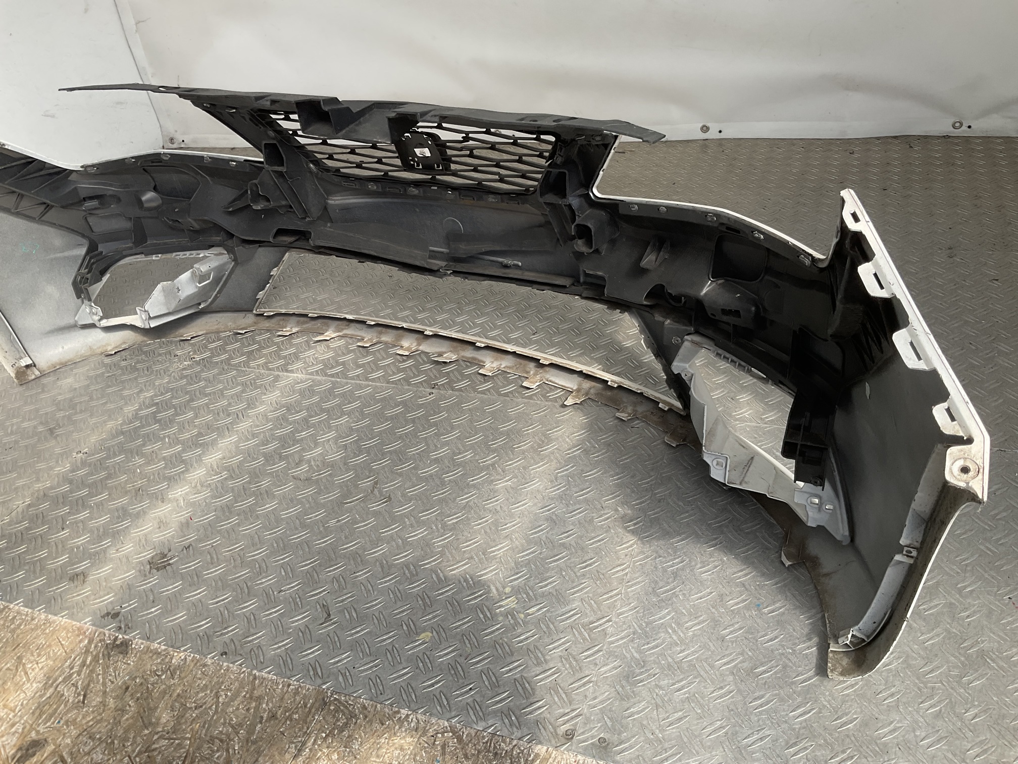 Bumper Seat Ibiza MK5 08-12 6J0807221K Voorbumper C5-23175