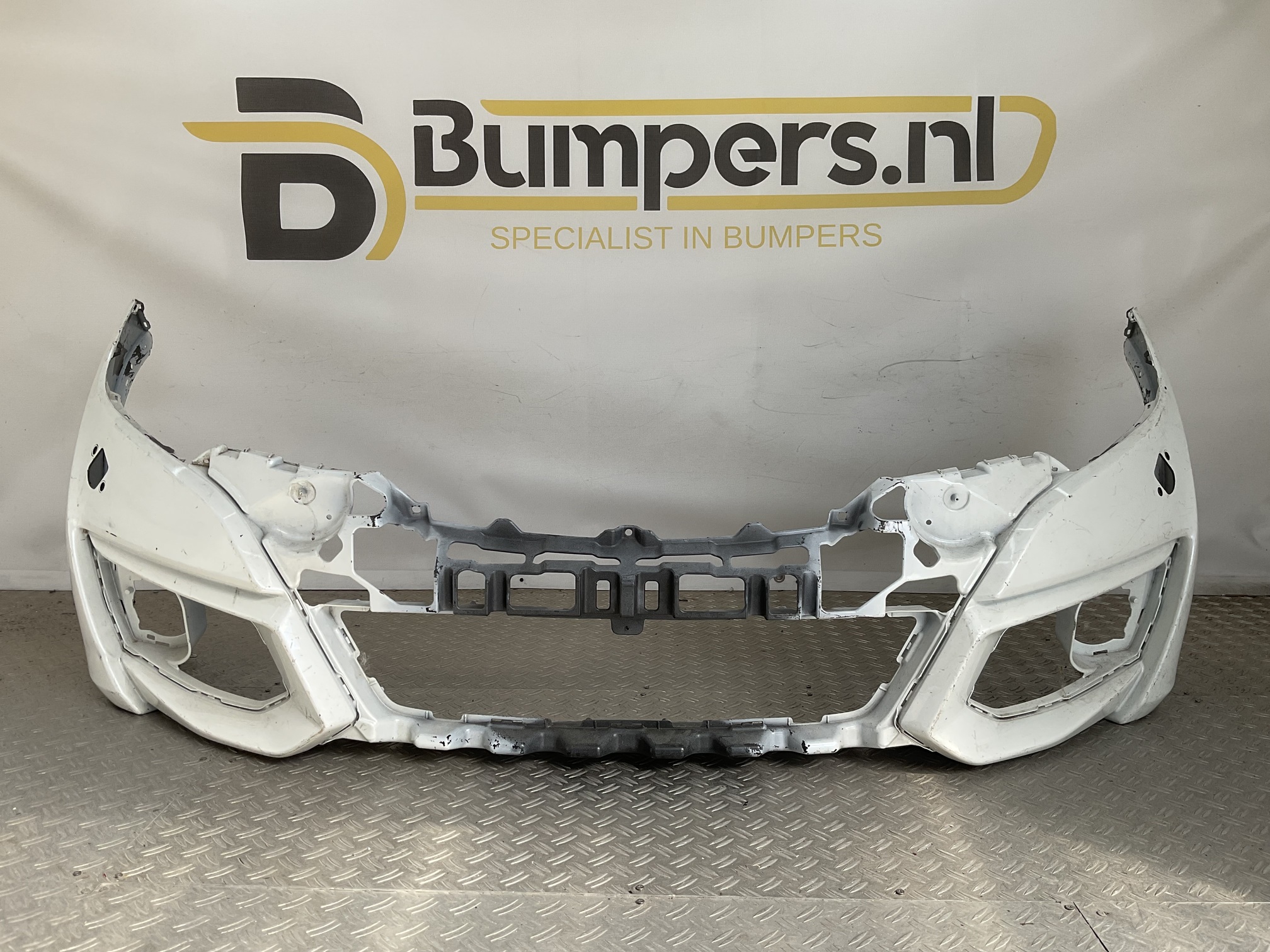 BUMPER Honda Civic 9 2015-2018 71101-TV0-ZY00 VOORBUMPER D9-23177