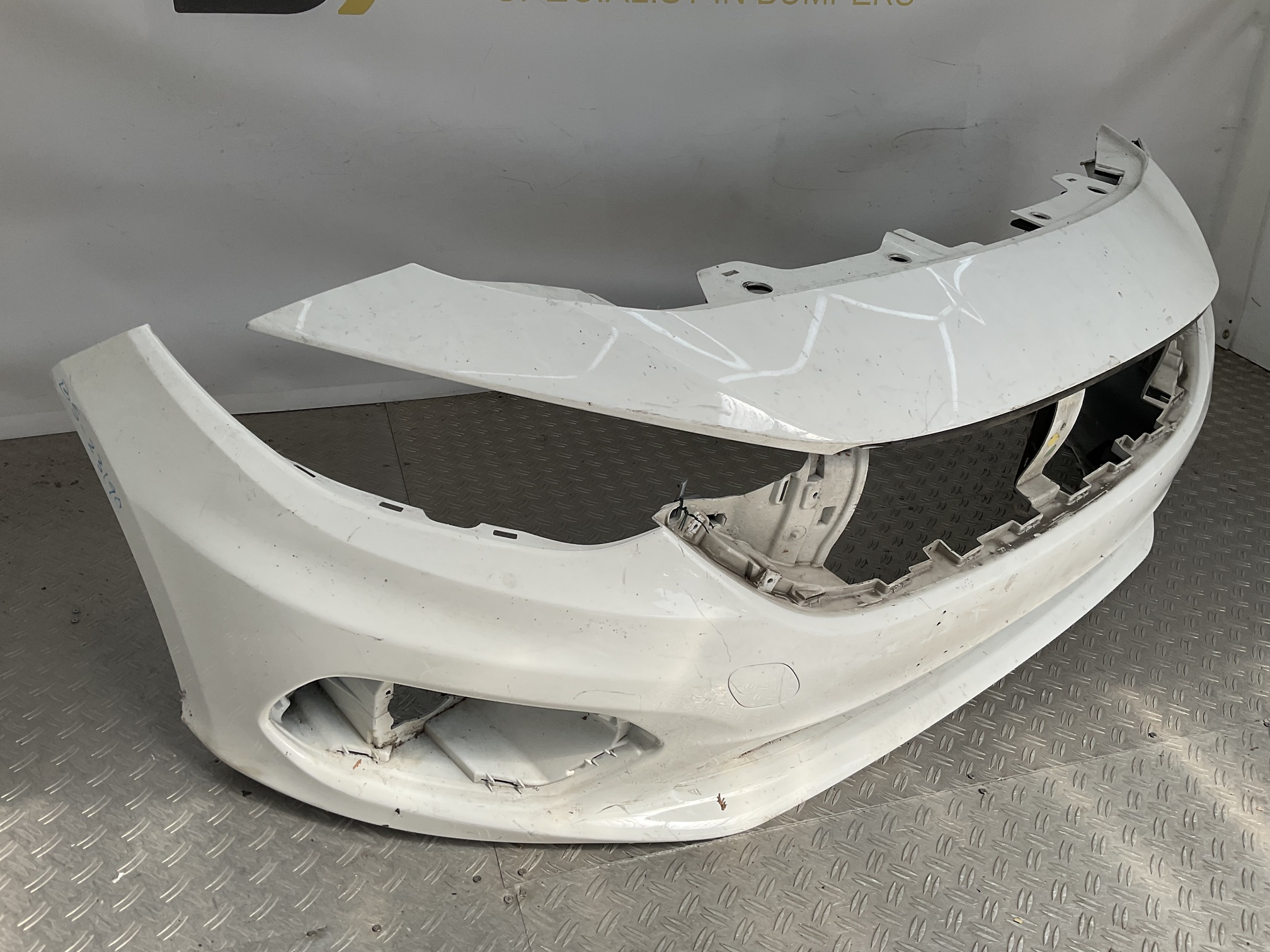 Bumper Fiat Tipo 2015-2023 735631451 Voorbumper B5-23190