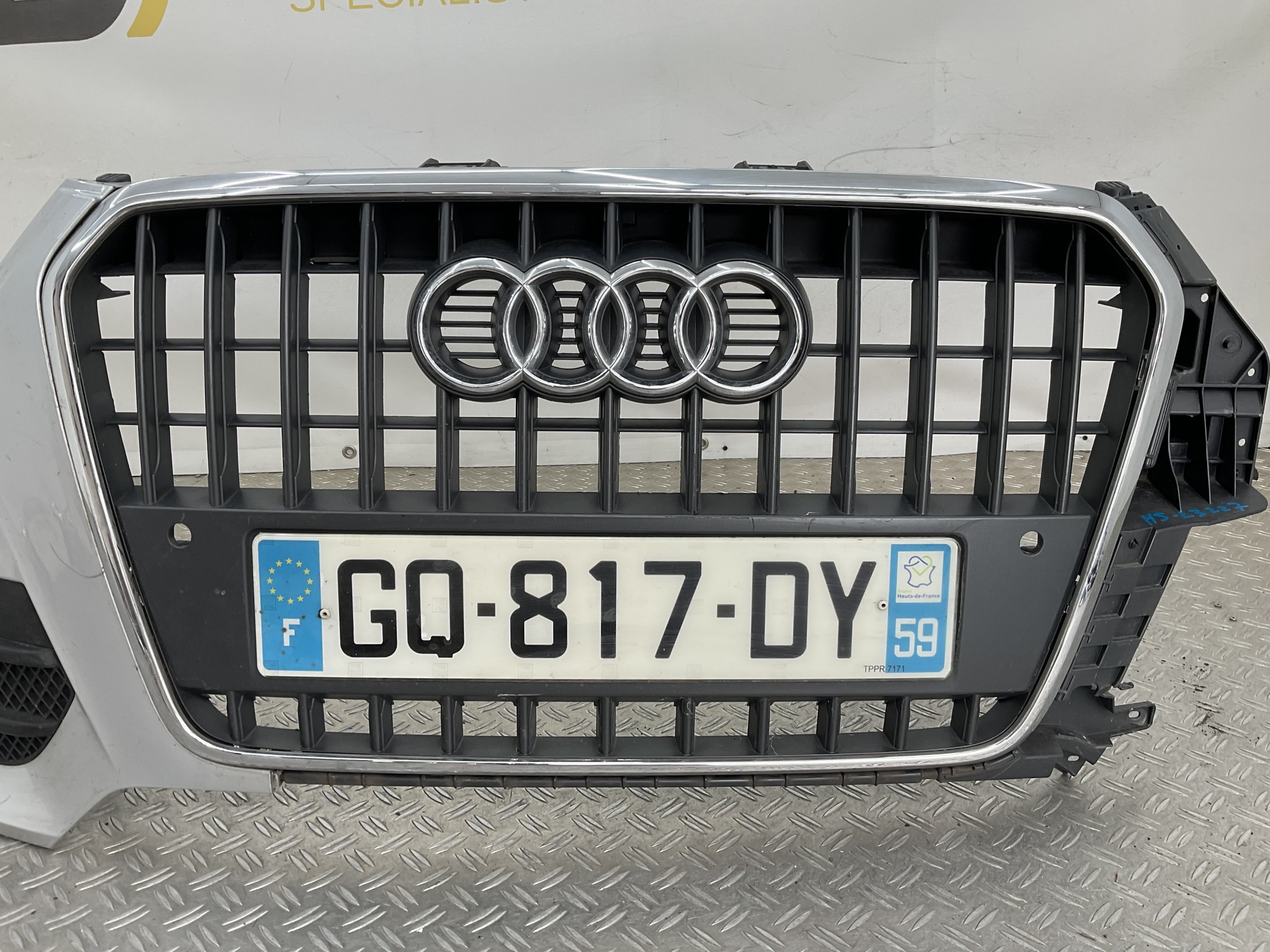Bumper Audi Q3 8U 2000 8U0807438 Voorbumper H5-23227