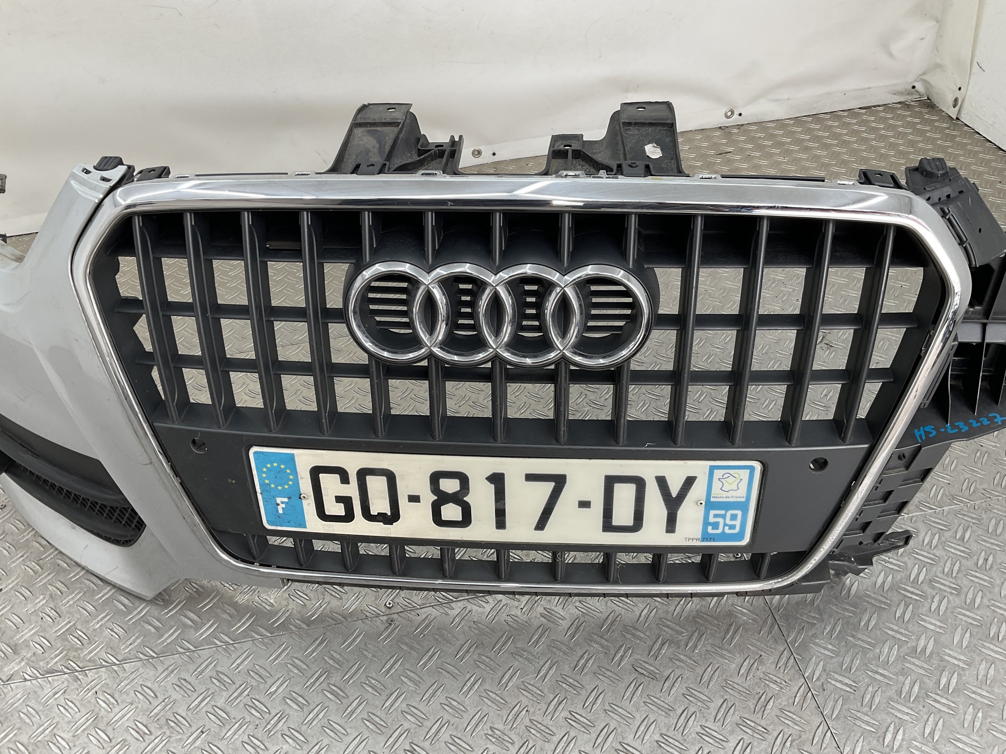 Bumper Audi Q3 8U 2000 8U0807438 Voorbumper H5-23227