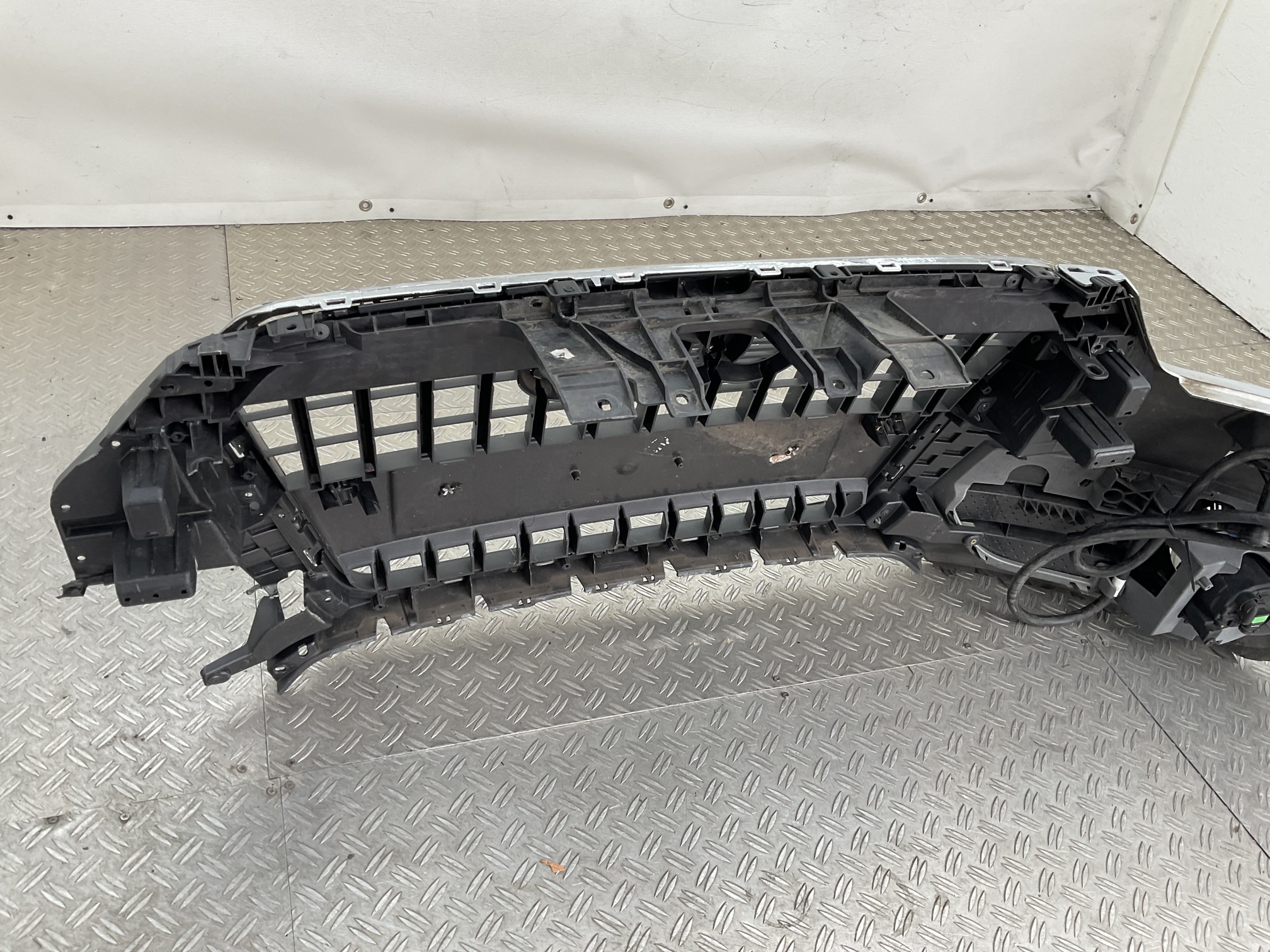 Bumper Audi Q3 8U 2000 8U0807438 Voorbumper H5-23227