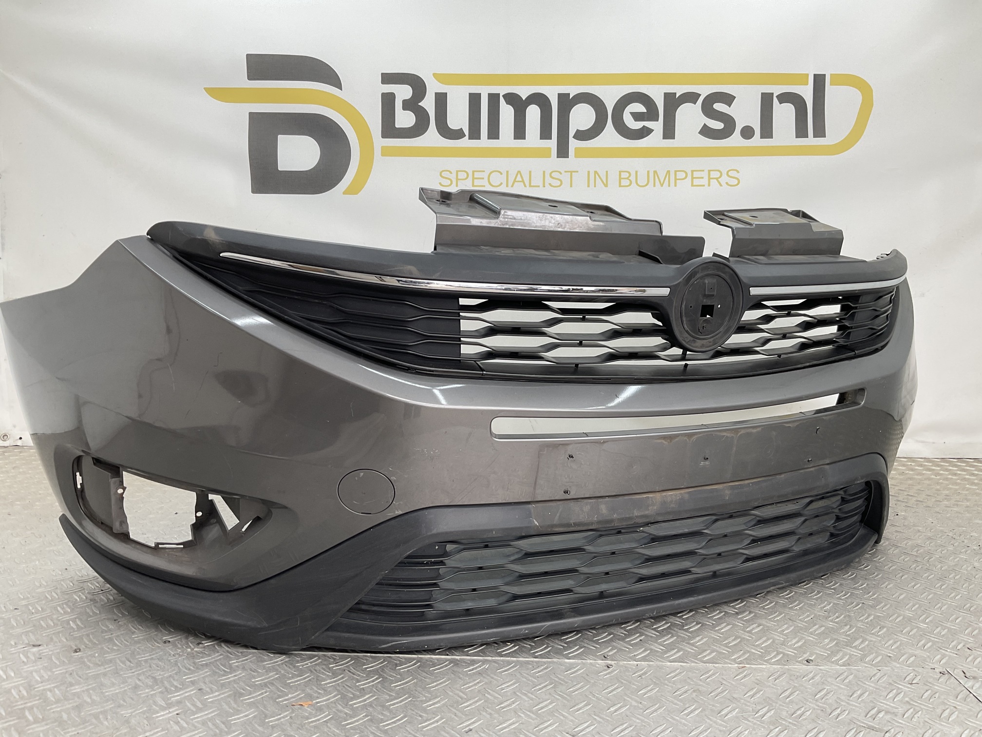 Bumper Fiat Doblo 2 II Facelift 14-22 735594222 Voorbumper B8-23228