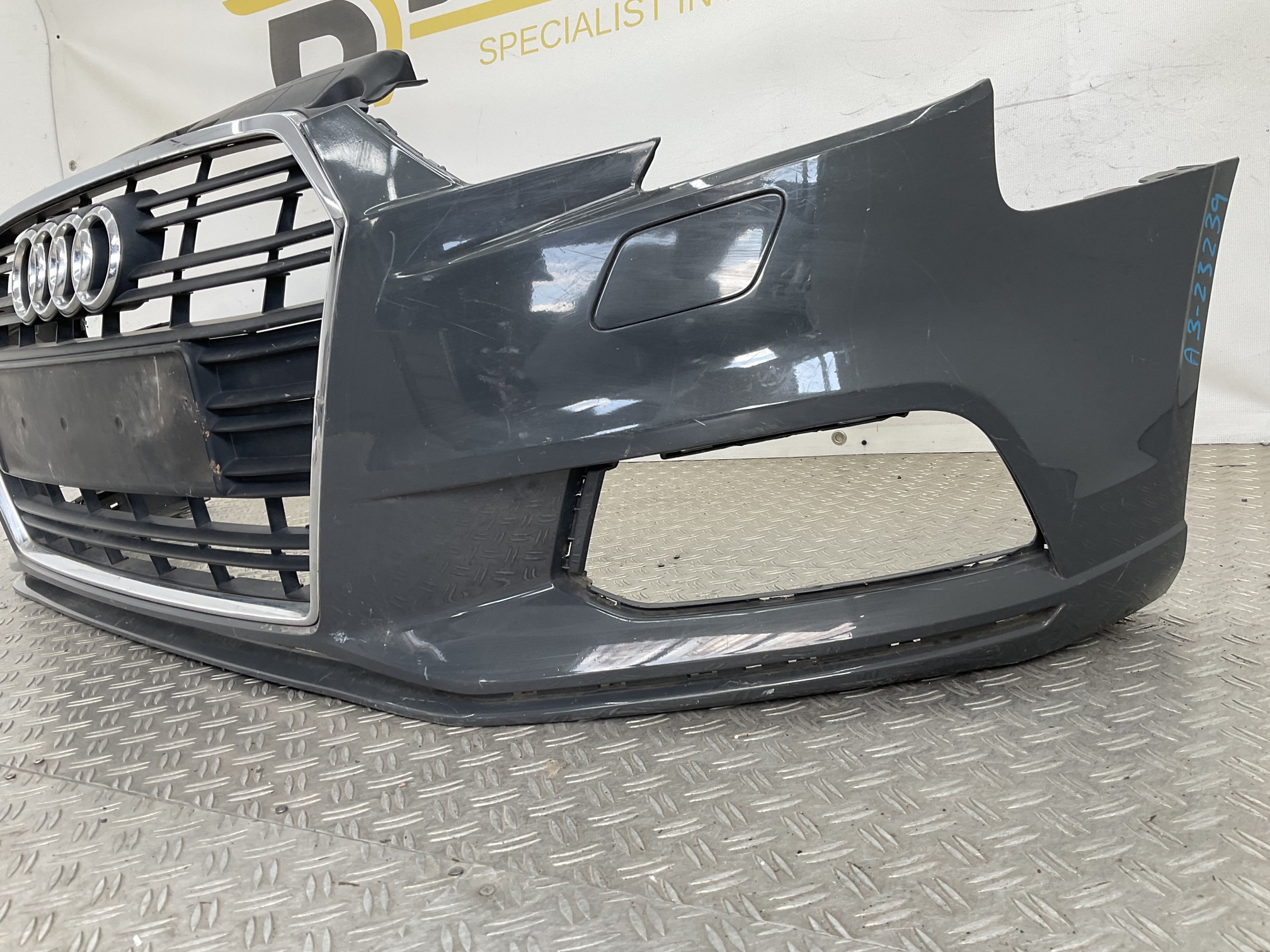 Bumper Audi A3 8V S3 SLine S-Line Facelift Sedan kls 17-21 8V5807437P Voorbumper A3-23239