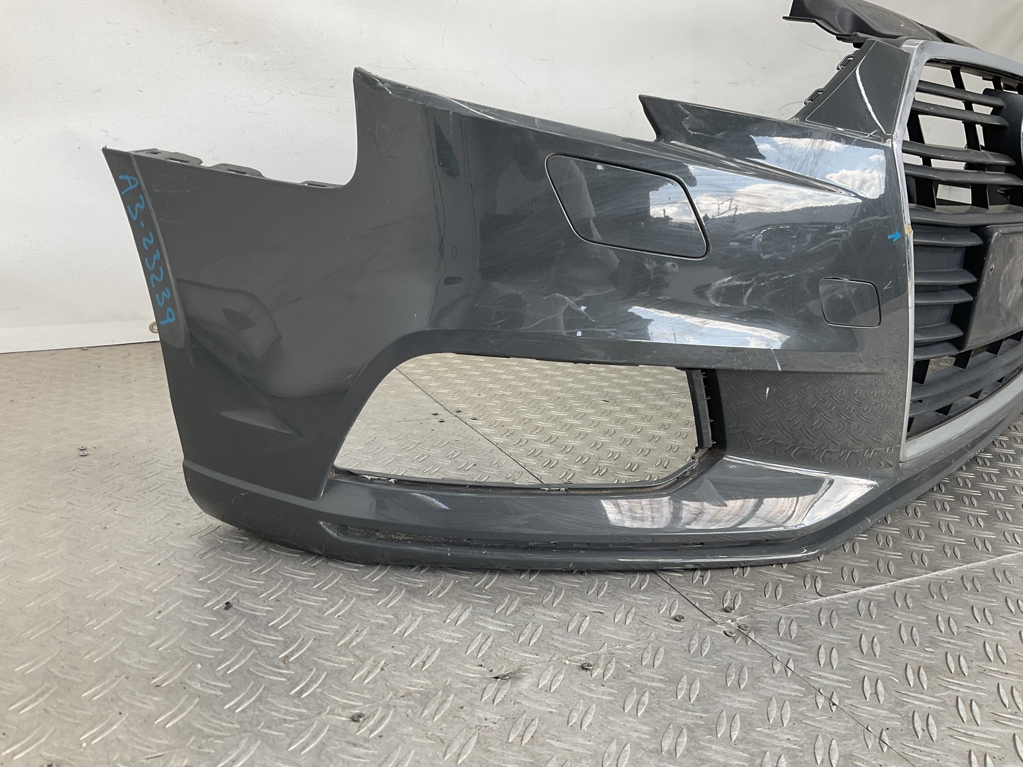 Bumper Audi A3 8V S3 SLine S-Line Facelift Sedan kls 17-21 8V5807437P Voorbumper A3-23239