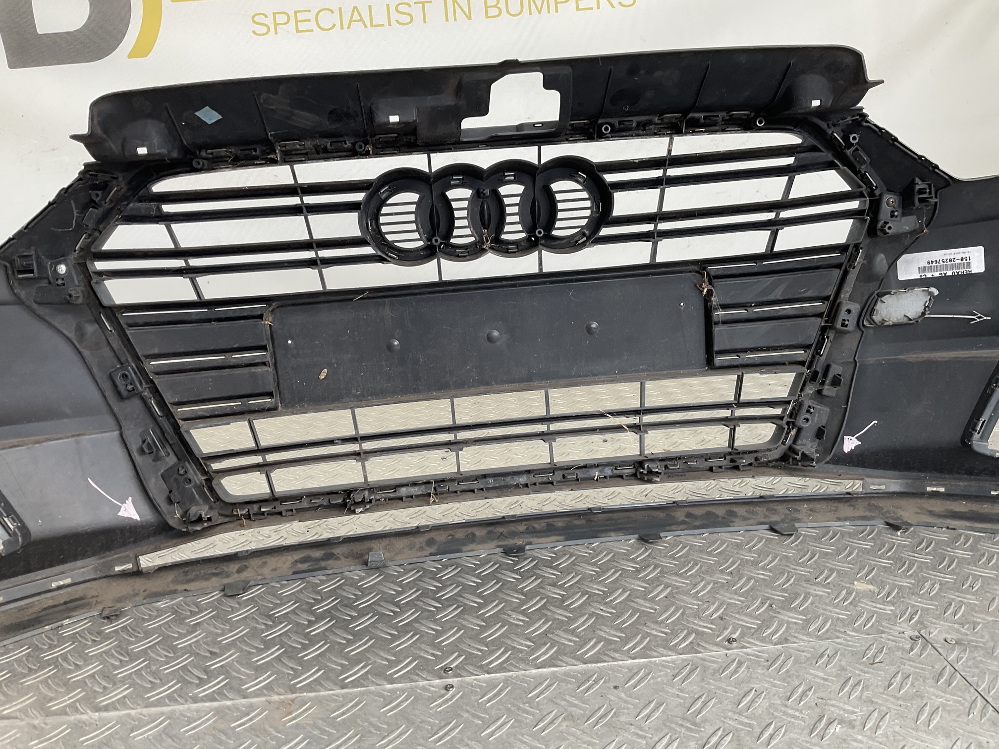 Bumper Audi A3 8V S3 SLine S-Line Facelift Sedan kls 17-21 8V5807437P Voorbumper A3-23239