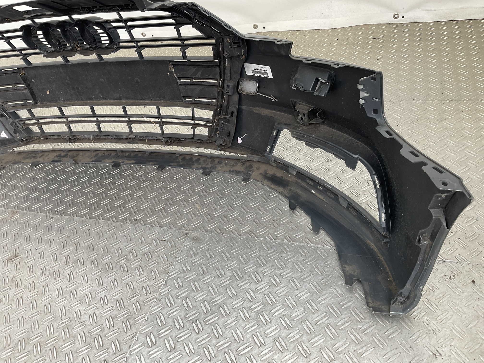 Bumper Audi A3 8V S3 SLine S-Line Facelift Sedan kls 17-21 8V5807437P Voorbumper A3-23239