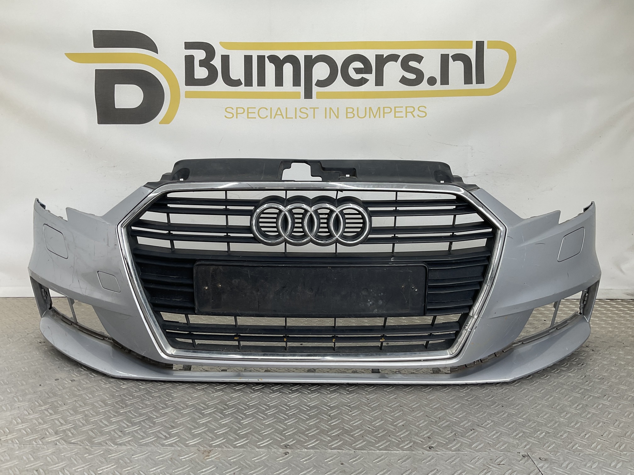 BUMPER AUDI A3 8V 2017-2021 8V3807437AF VOORBUMPER A3-23240